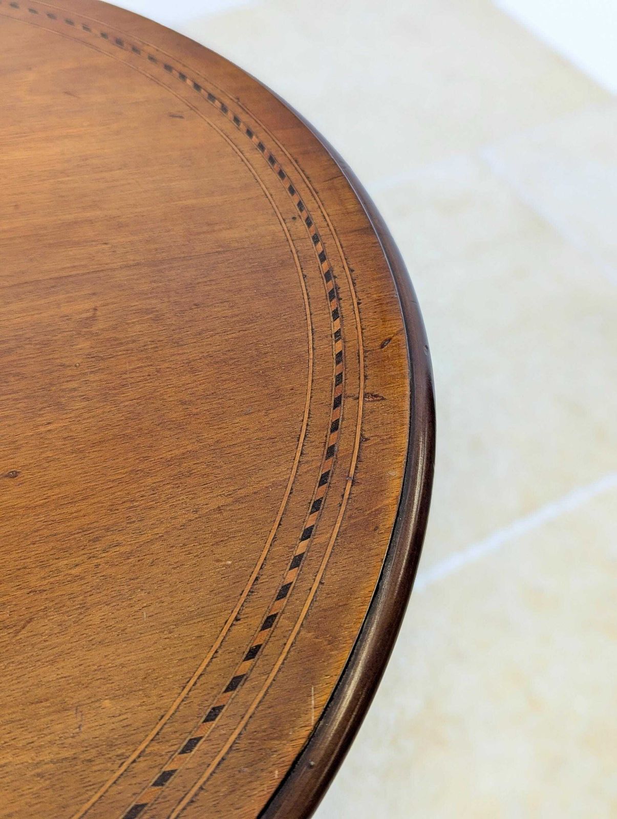 photo vinterior Antique Edwardian Mahogany Circular Occasional Table C.1905