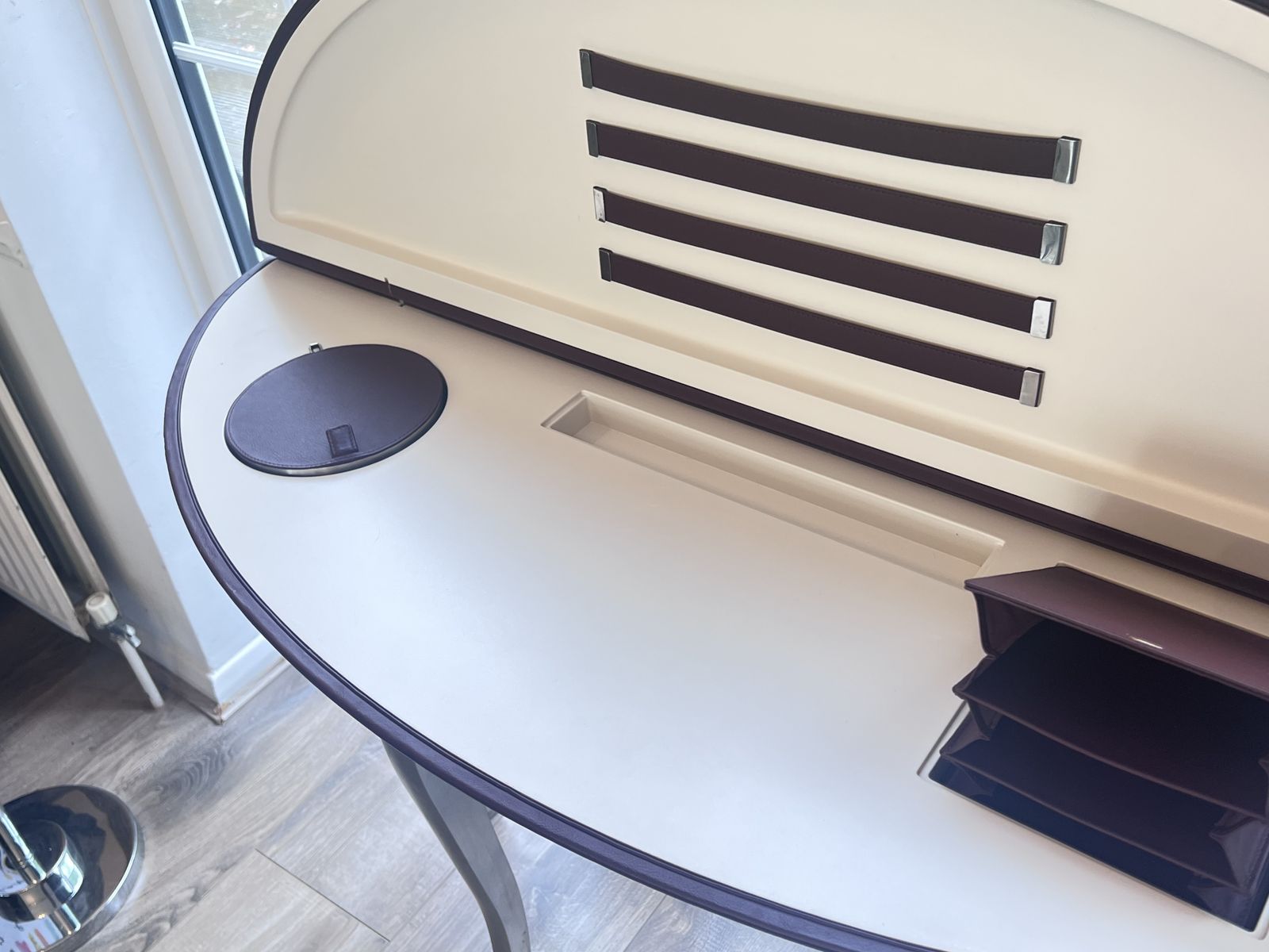 Feluca Beauty Console Designed By Renowned French Designer Andrée Putman photo furniture