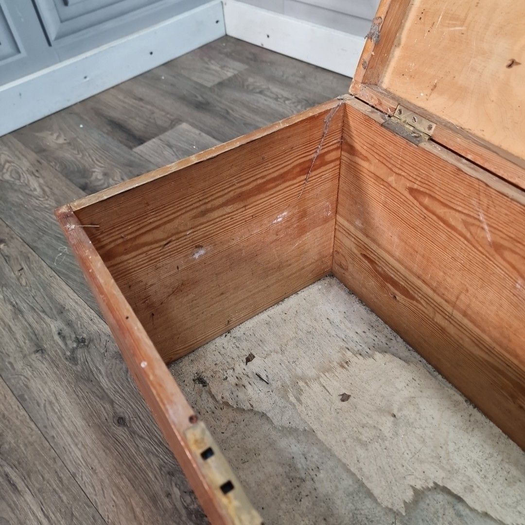 Antique Pine Storage Trunk Chest Wooden Blanket Tool Box Rustic Coffee Table photo vintage