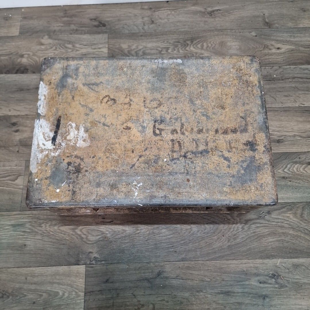 Vintage Heavy Metal Trunk Military Box Storage Chest Coffee Table Case Tool Ammo photo Furniture