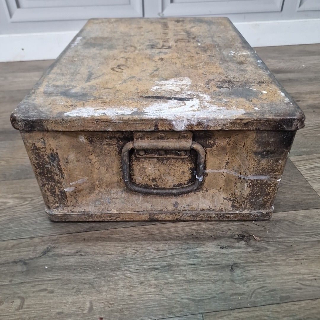 Vintage Heavy Metal Trunk Military Box Storage Chest Coffee Table Case Tool Ammo photo 80.0