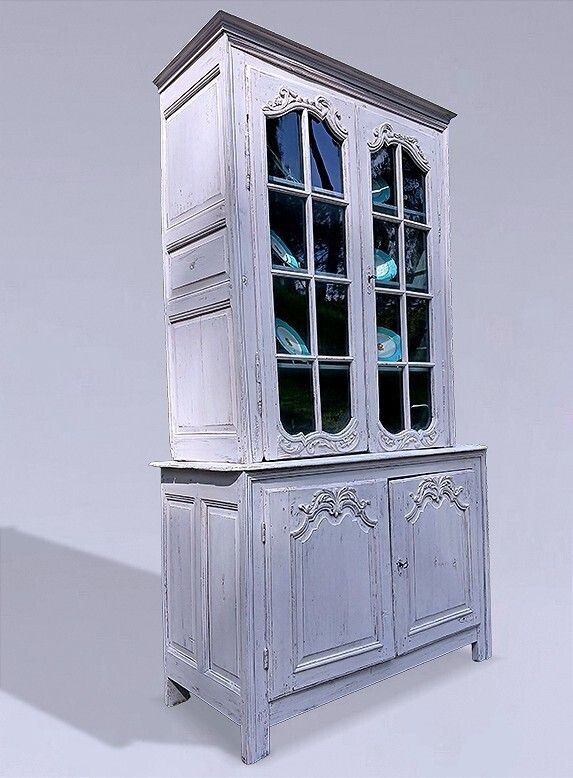 Buffet Deux Corps Ou Vaisselier Louis XV photo for sale