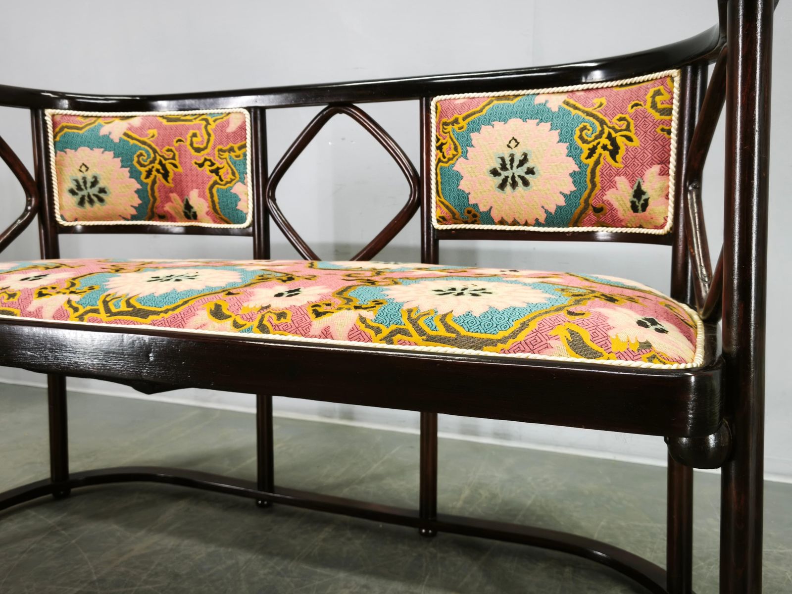 Josef Hoffmann Style Fledermaus Art Nouveau Sofa, 1930s photo vinterior