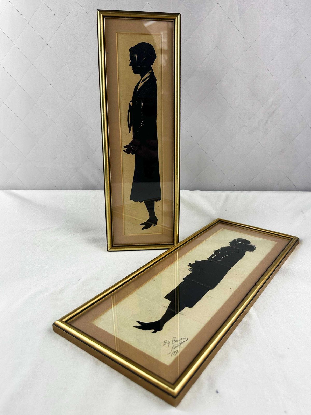 photo vinterior A Pair Of Silhouette Paper Cut Ladies By Artist Baron Scotford 1931