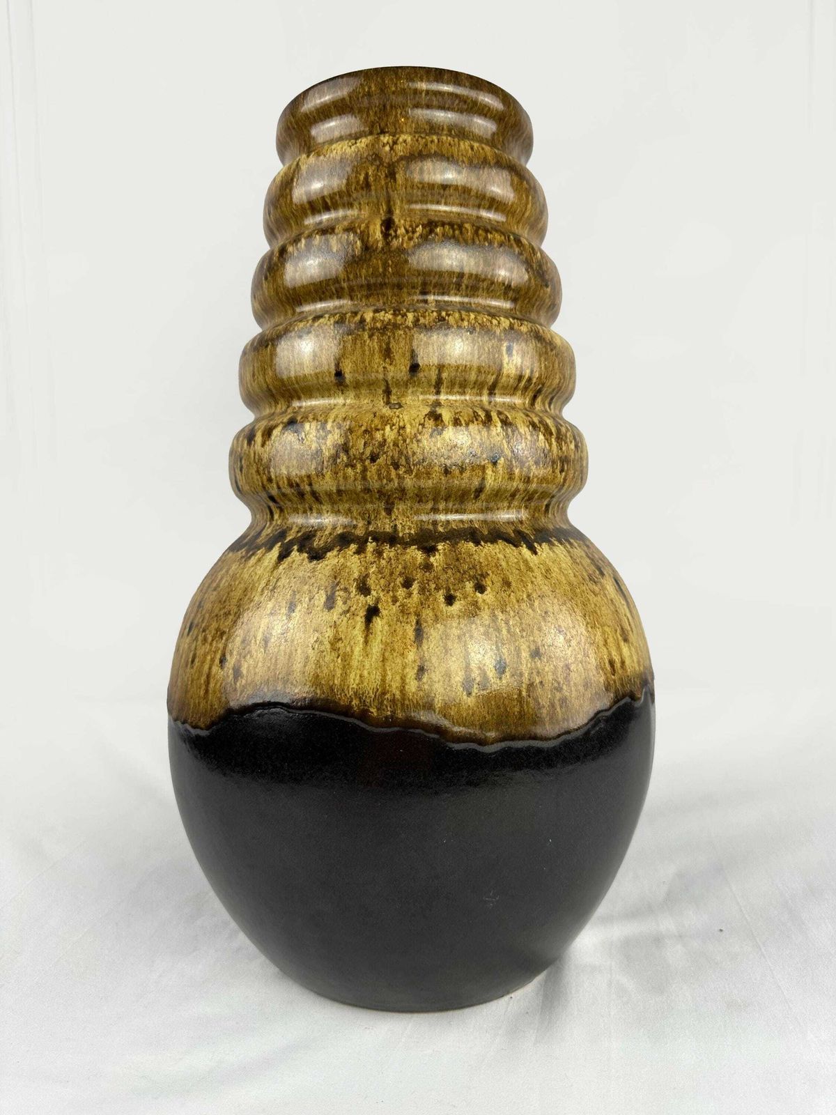 photo furniture Large Vintage Scheurich West German Fat Lava Vase #269 40 Circa 1970