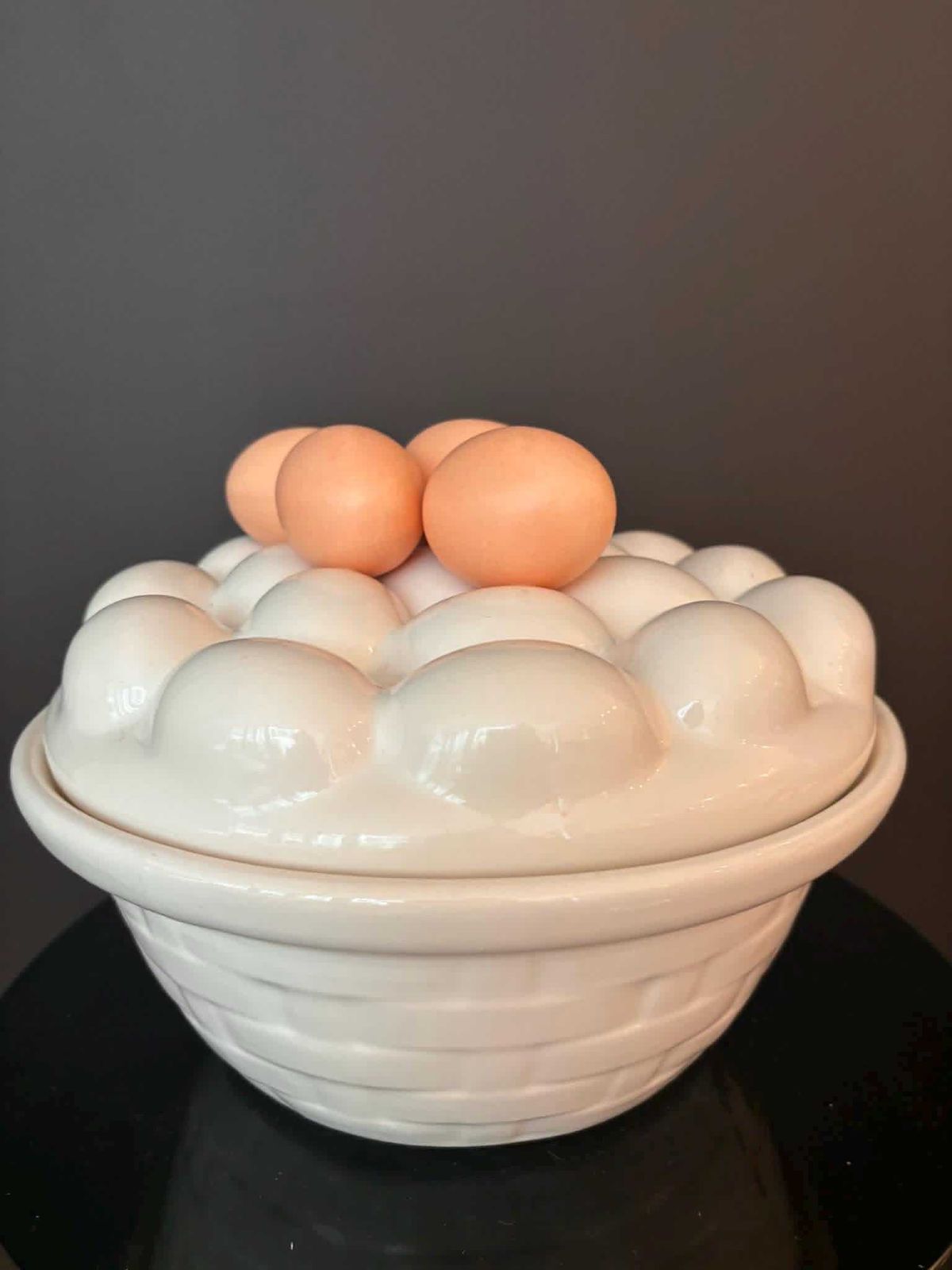 photo vintage Vintage Italian Majolica Egg Tureen With Lid – Mid Century Ceramic Bowl, Farmhouse Kitchen Decor
