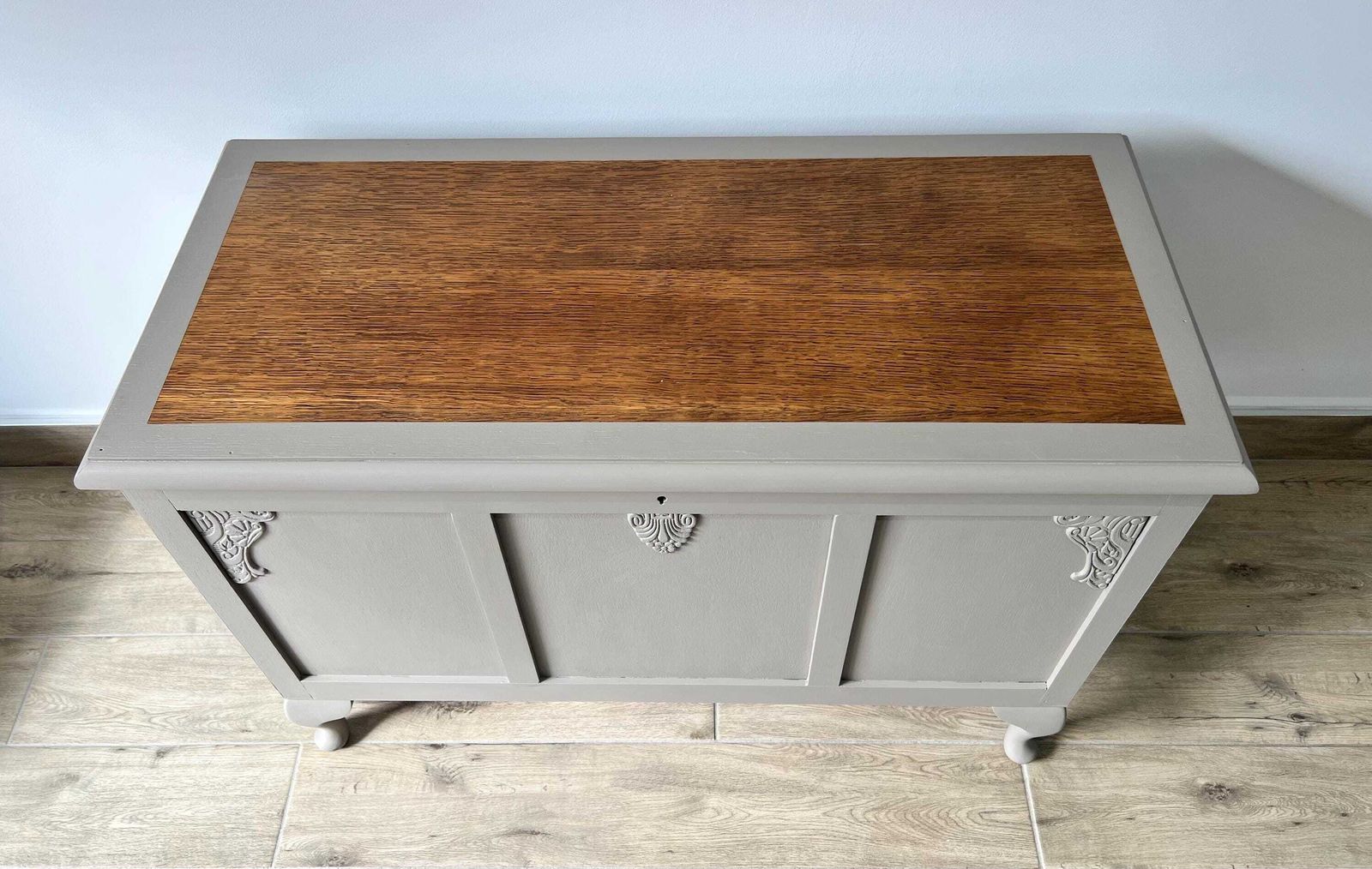 Vintage Blanket Box, Taupe Finish, Cabriole Legs, Carved Details, Queen Anne Style Storage Trunk photo for sale