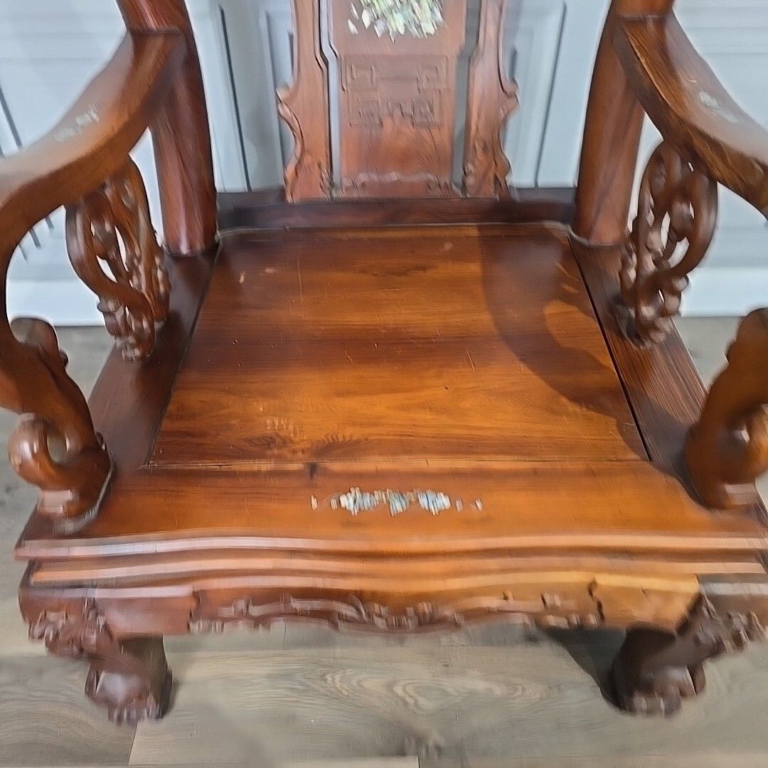 photo vintage Antique Chinese Arm Chair Oriental Carved Heavy Rosewood Throne Mother Pearl