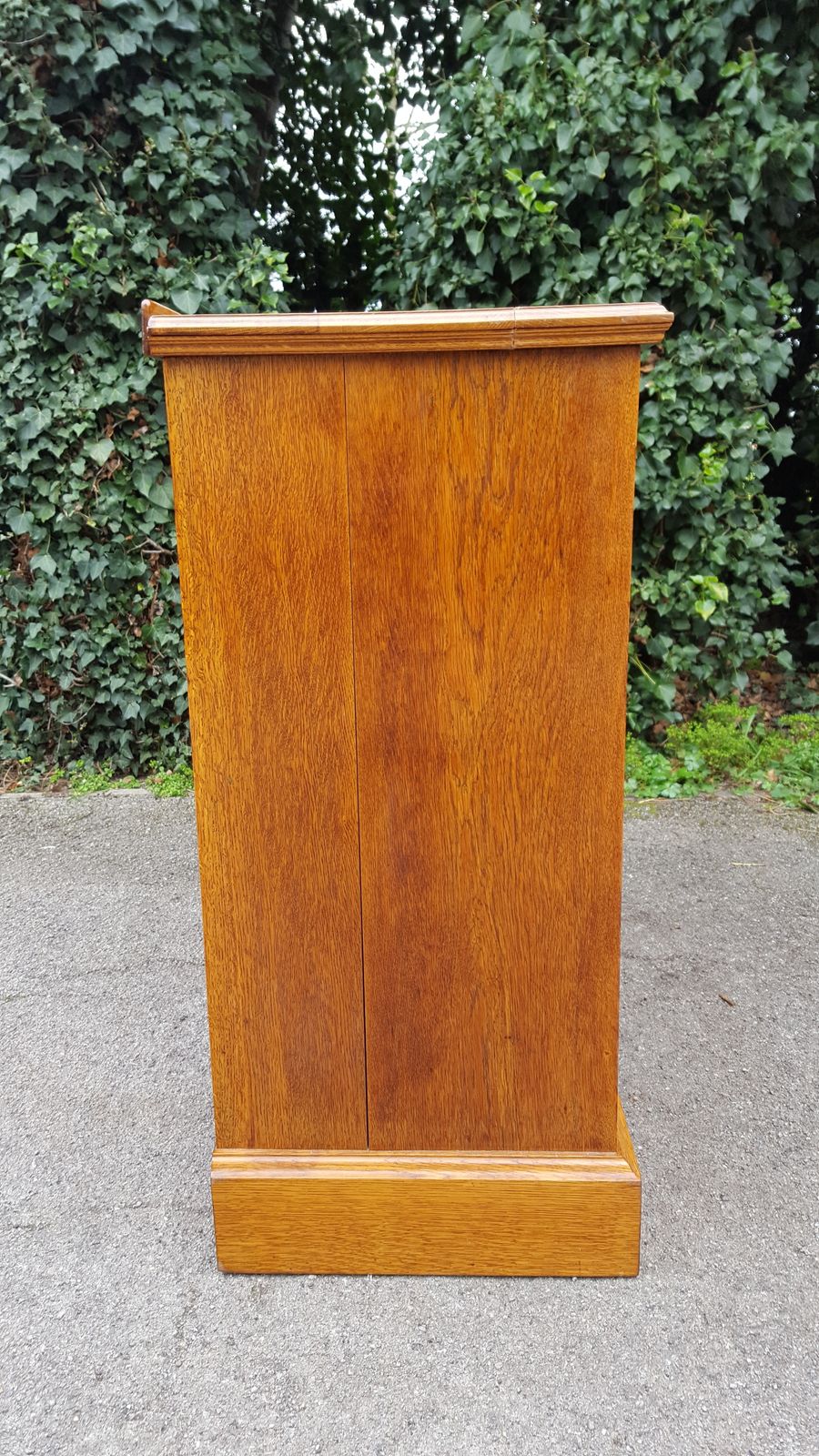 875.0 Superb Antique Large Golden Oak Chest Of Five Drawers photo