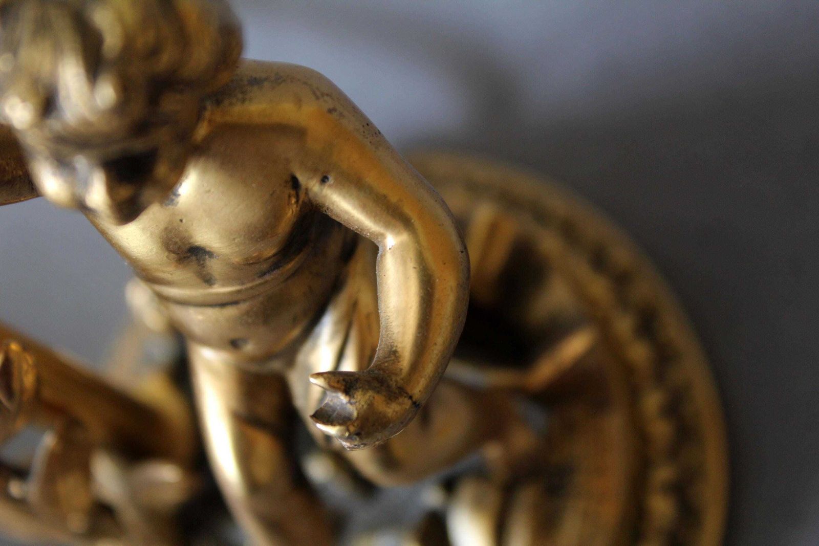 photo vintage Vintage Zwaar Gegoten Messing Franse Lamp, In De Louis XVI Stijl, Putti Cherub, Verguld Brons, Tafellamp, Functioneel, Sculptuur/Figurine