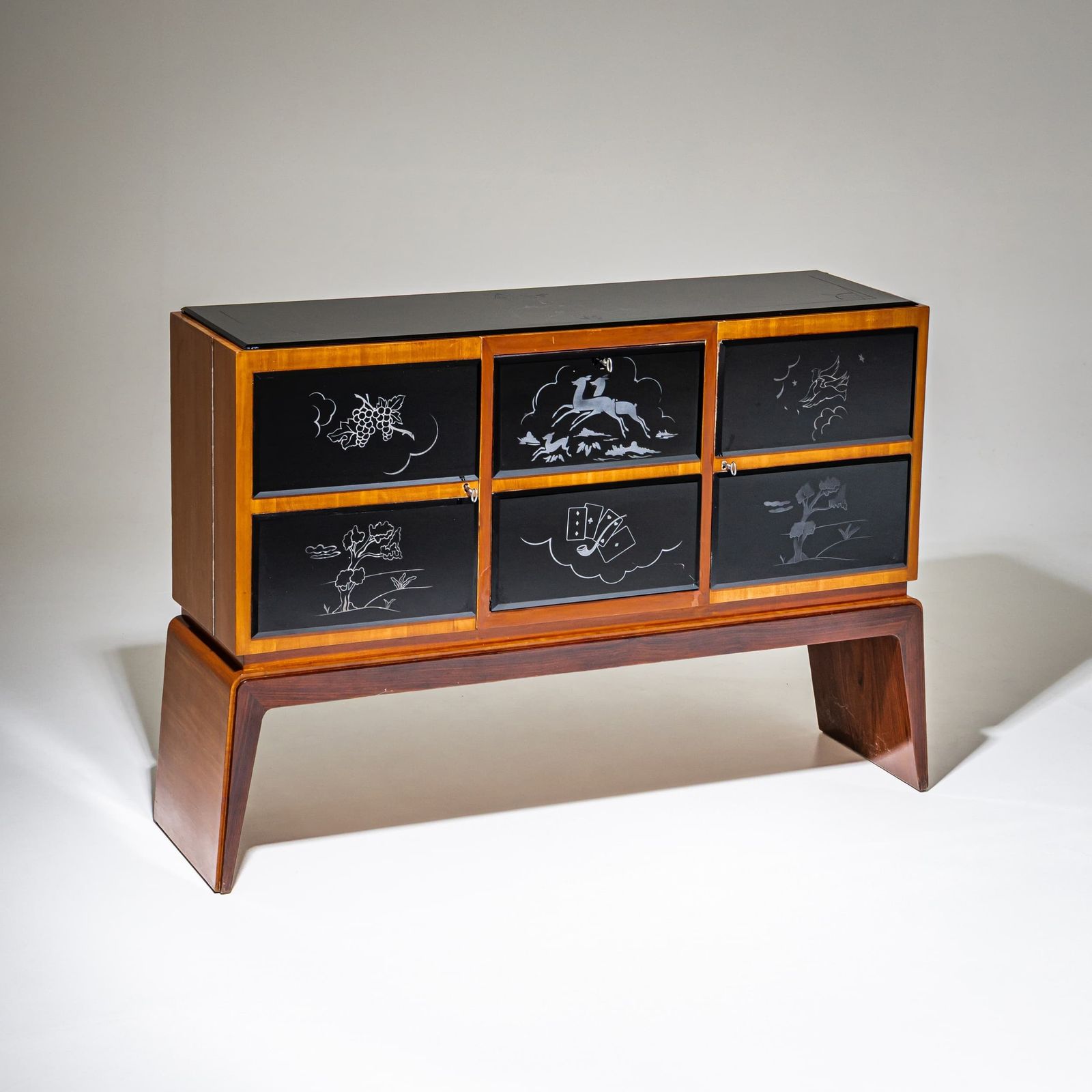 Barkast In De Stijl Van Osvaldo Borsani, Italië Ca. Jaren 1940 photo furniture