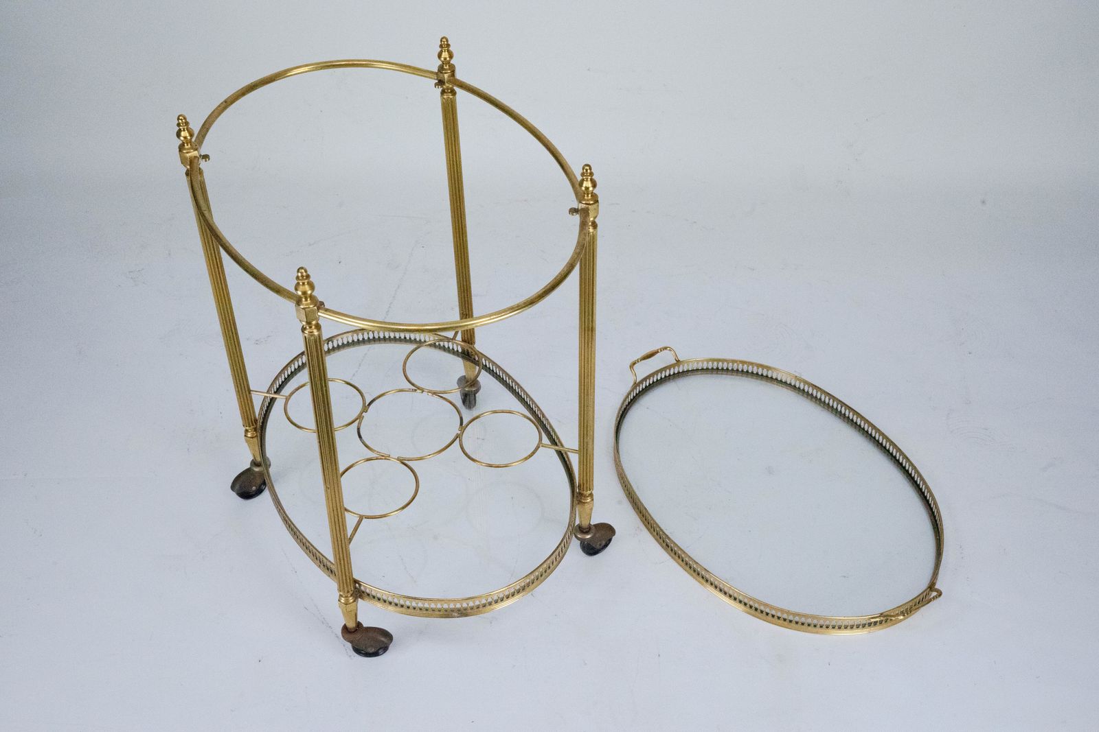 photo furniture Small Mid Century Italian Brass Bar Cart With Removable Tray, 1950s