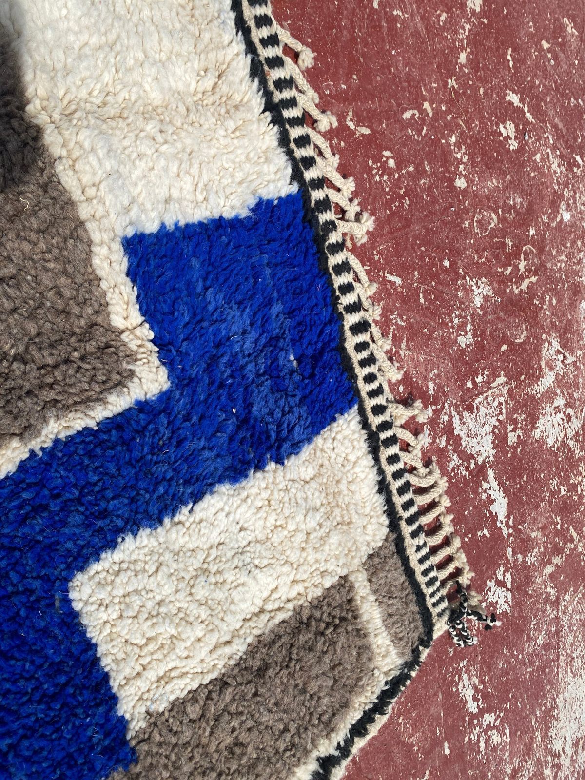 Vintage Beni Ourain Rug – Abstract Blue & Taupe Geometric – 255 X 170 Cm photo furniture