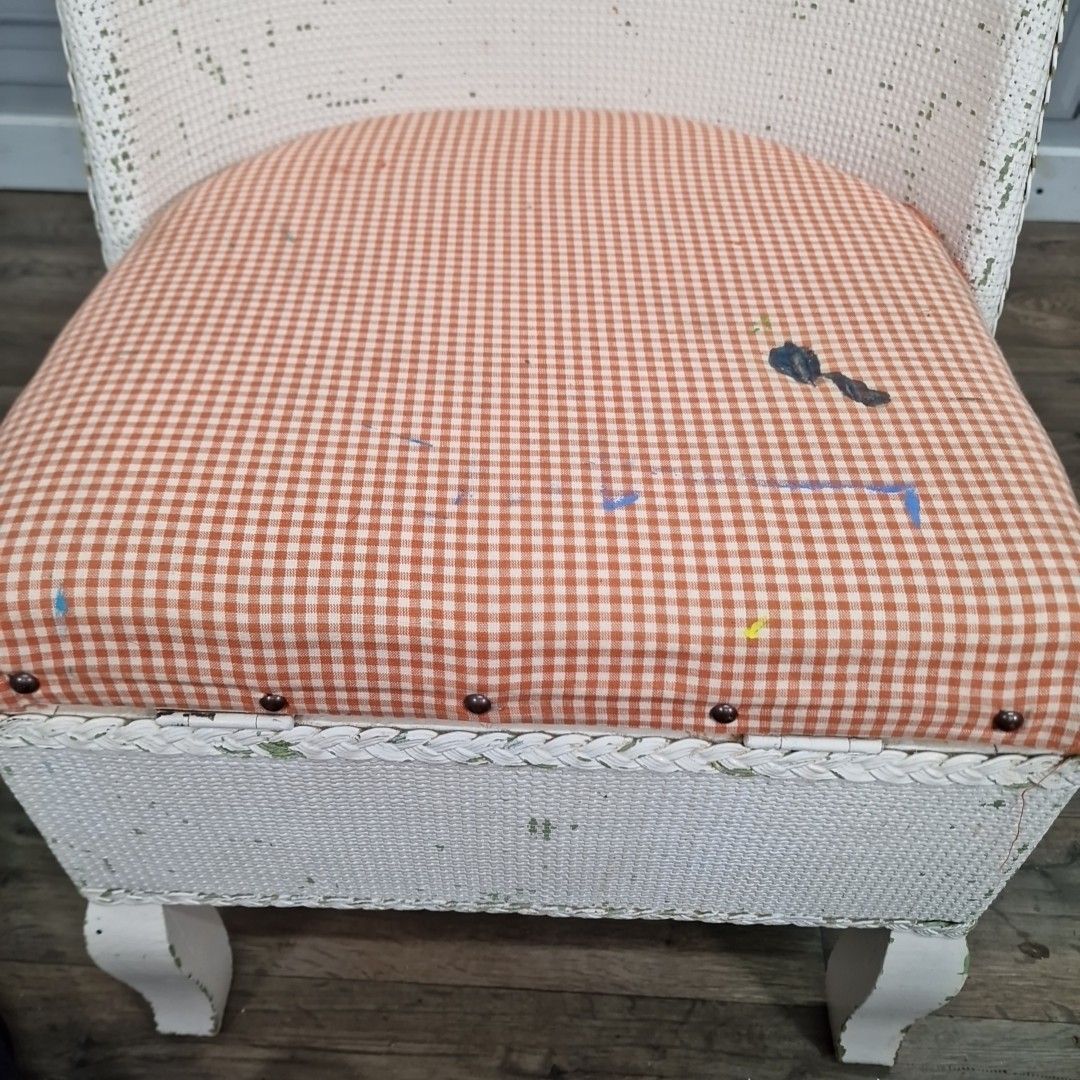 photo vinterior Retro Vintage Mid Century Woven Wicker Chair Painted Seat Storage Tub Project