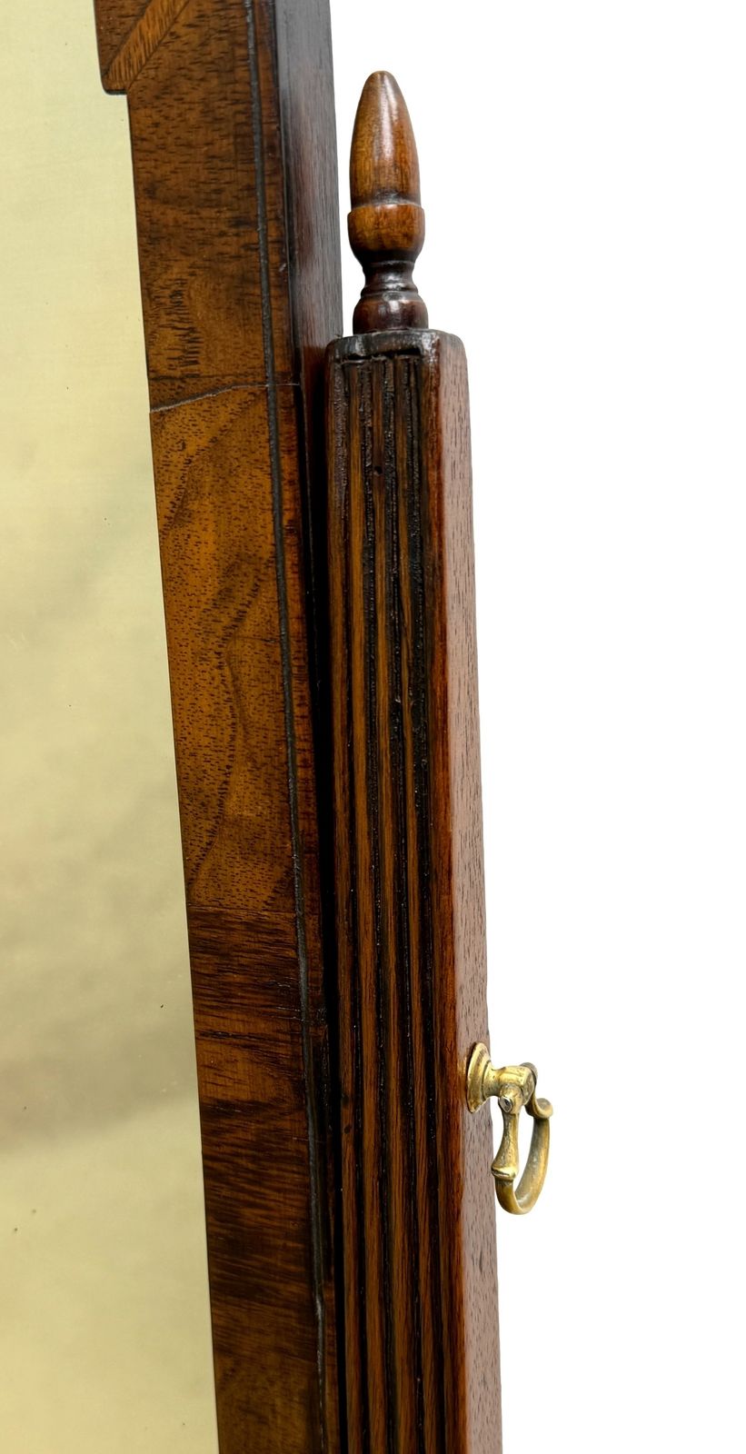 2275.0 Miroir de toilette Queen Anne en noyer, début du XVIIIe siècle (Angleterre, vers 1710) photo
