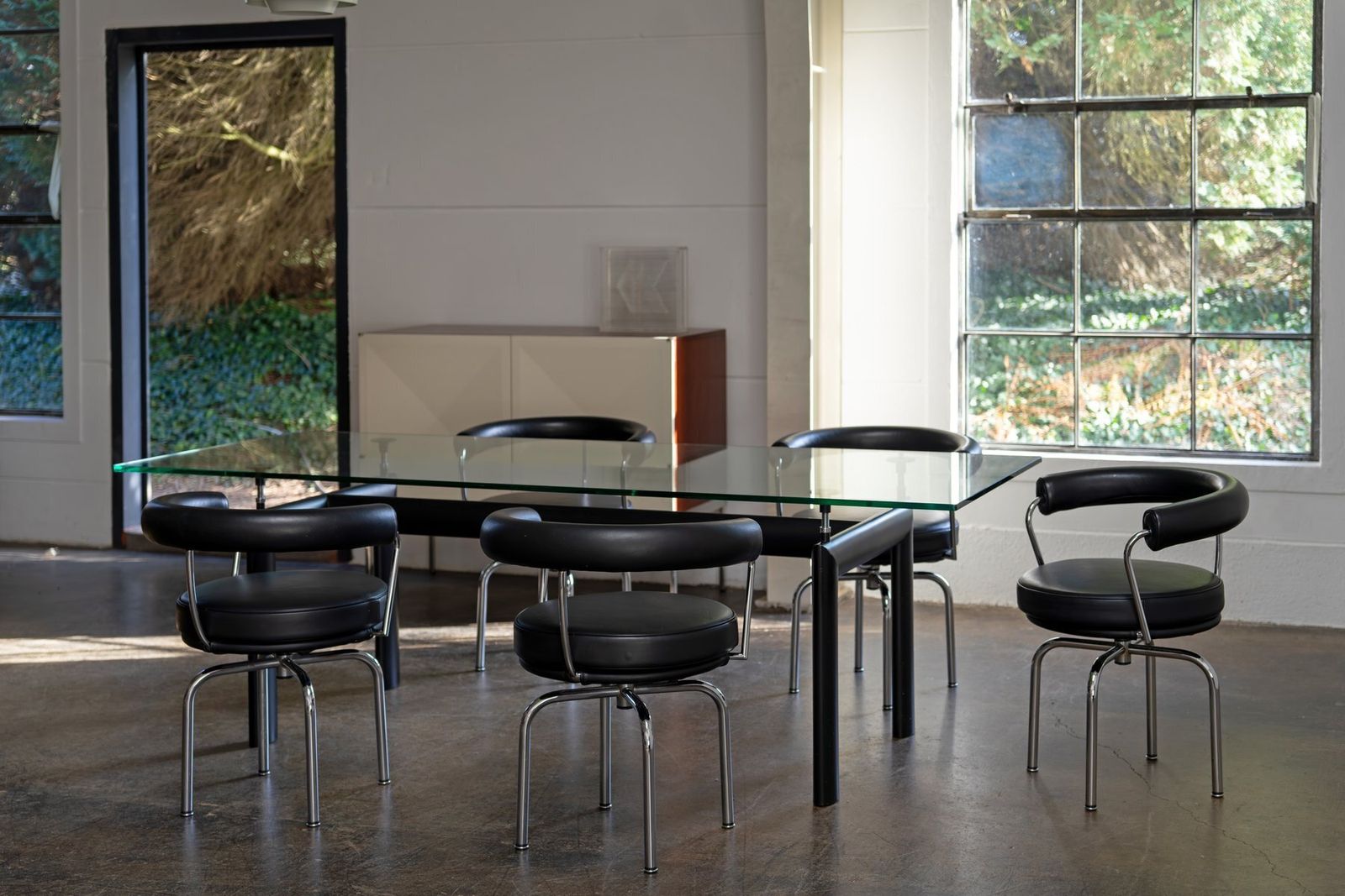 Lc6 Table By Le Corbusier, Perriand And Jeanneret For Cassina, Italy, 1990s photo vinterior