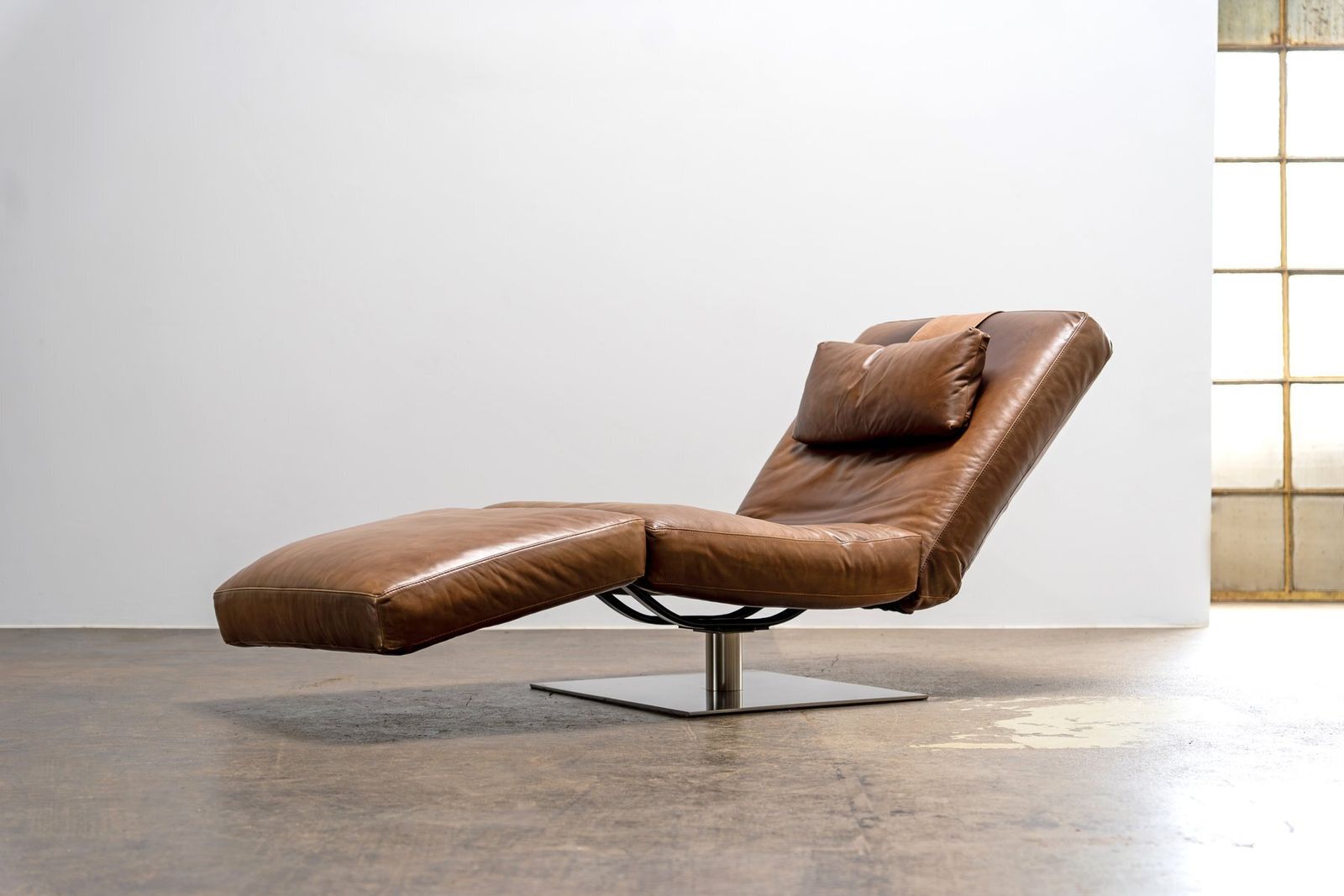 Zeta Chaise Lounge In Leather From Natuzzi, 2000s photo for sale