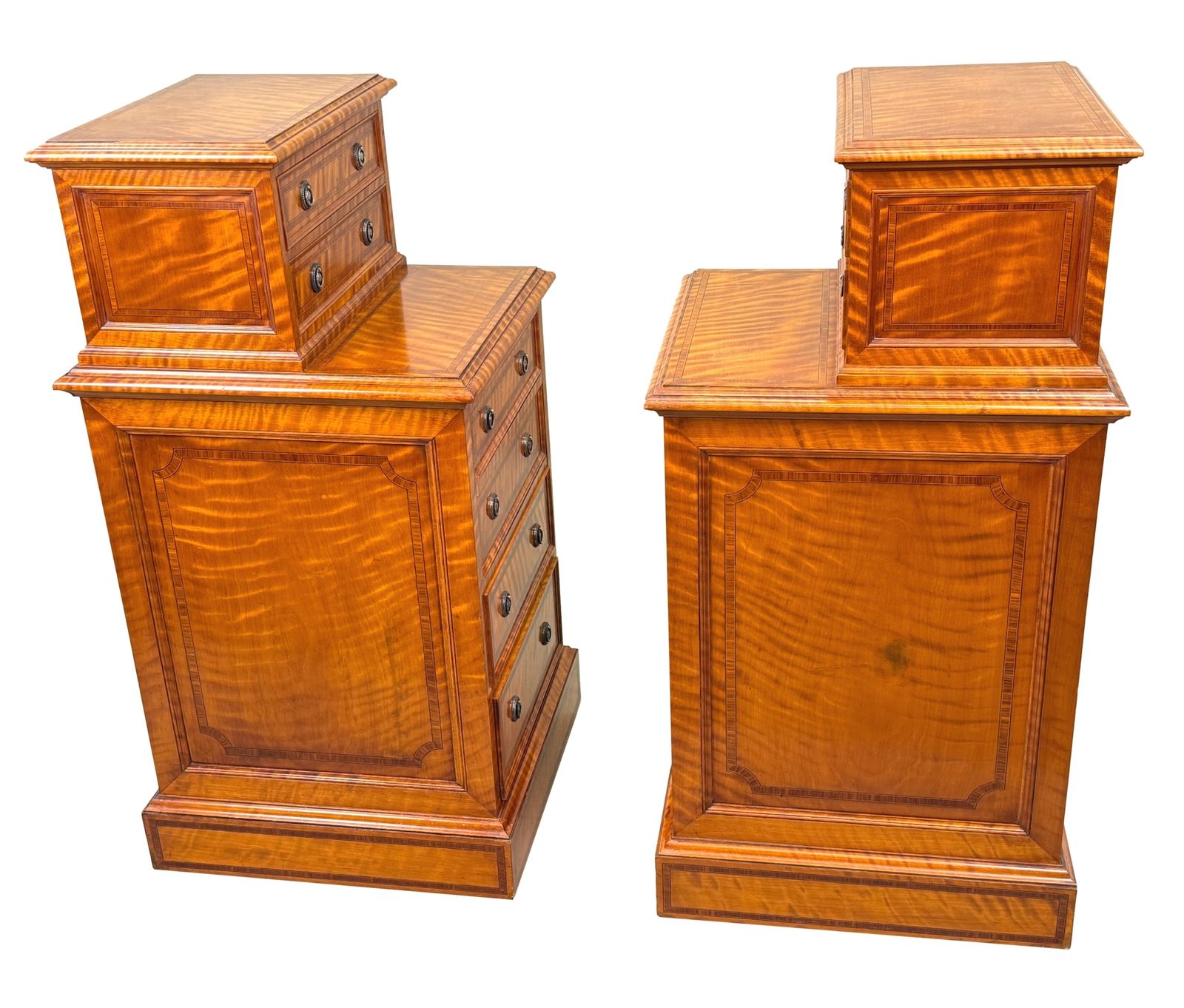 Paire de commodes de chevet en bois de satiné, XIXe siècle (Angleterre, vers 1890) photo vinterior