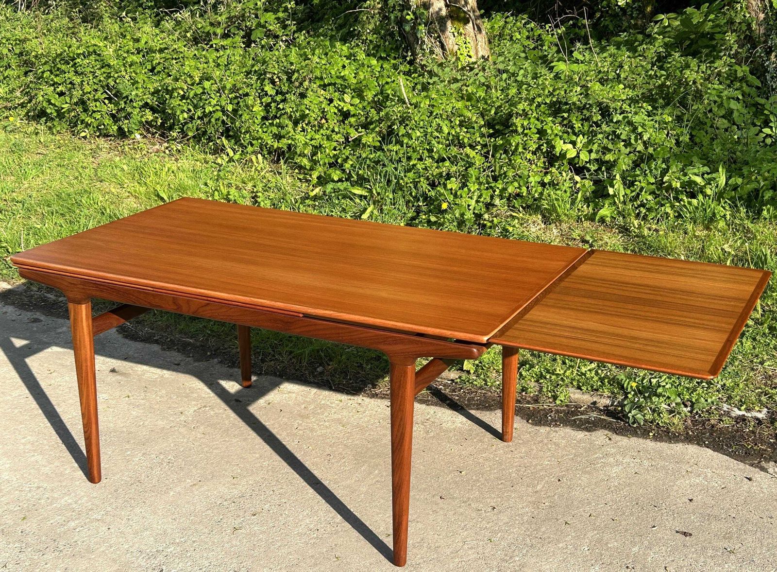 photo vinterior Sensational Mid Century Danish Teak Extending Dining Table Johannes Andersen Uldum Mobelfabrik 60's