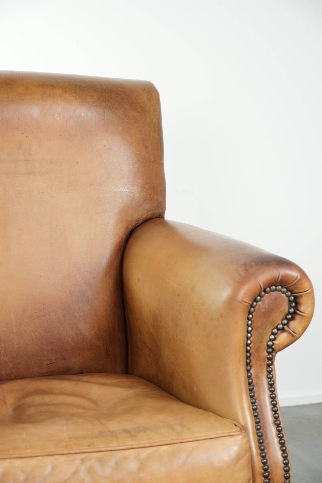 photo for sale Beautiful And Comfortable Armchair Made Of Cowhide Leather With A Characterful And Charming English Look.