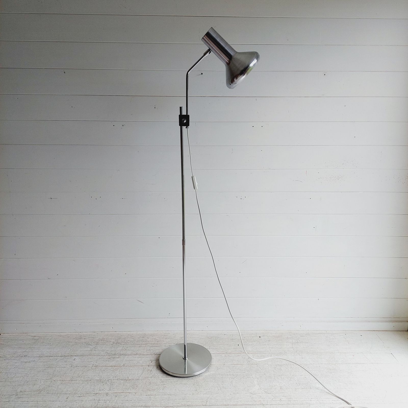 Mid Century Danish  Adjustable Floor Lamp Fog & Mørup Chrome & Aluminium Spotlight 60s photo vinterior