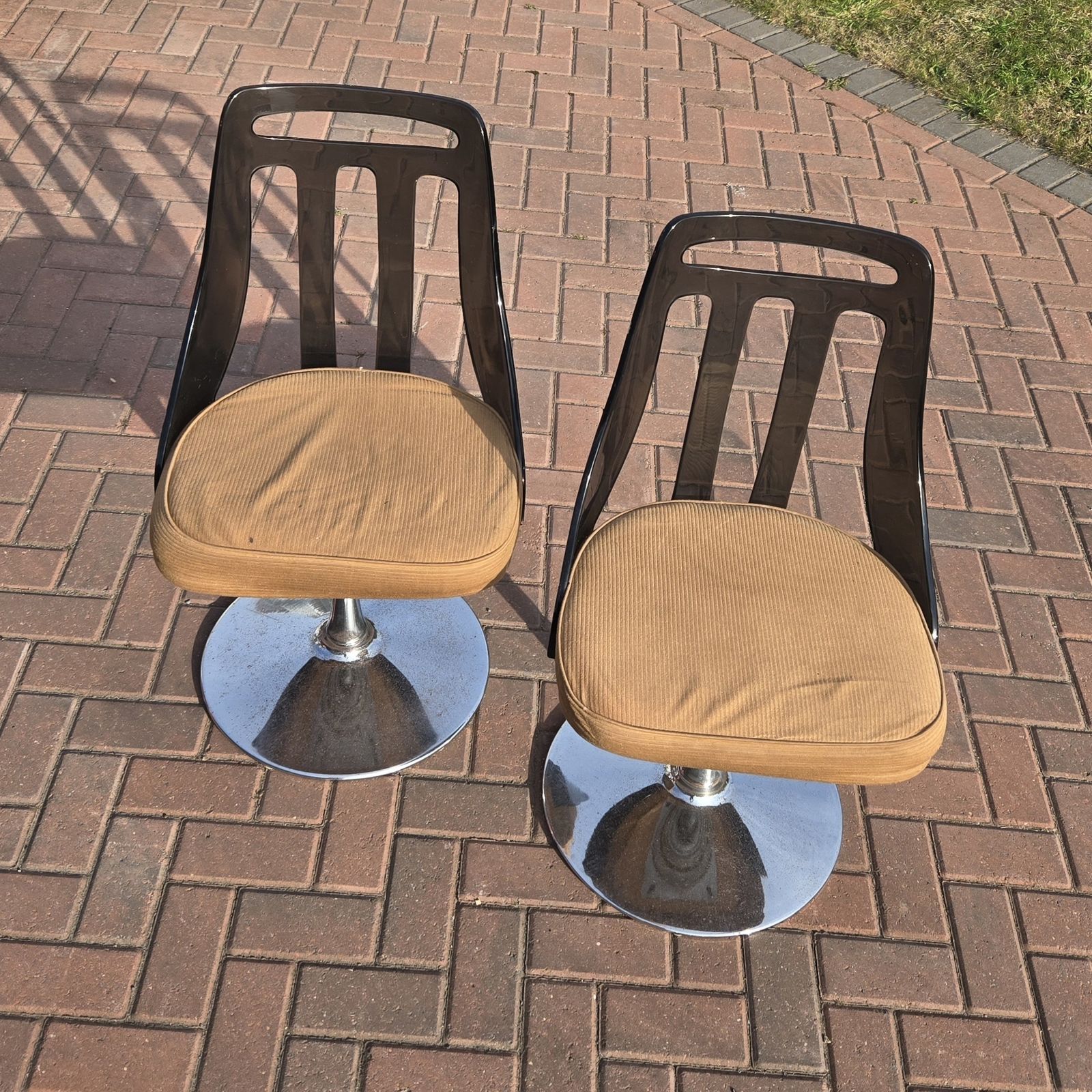 2x 1970s Chromcast Plastic Backed Matching Tulip Dining Chairs Upholstered Orange Kitsch photo Furniture
