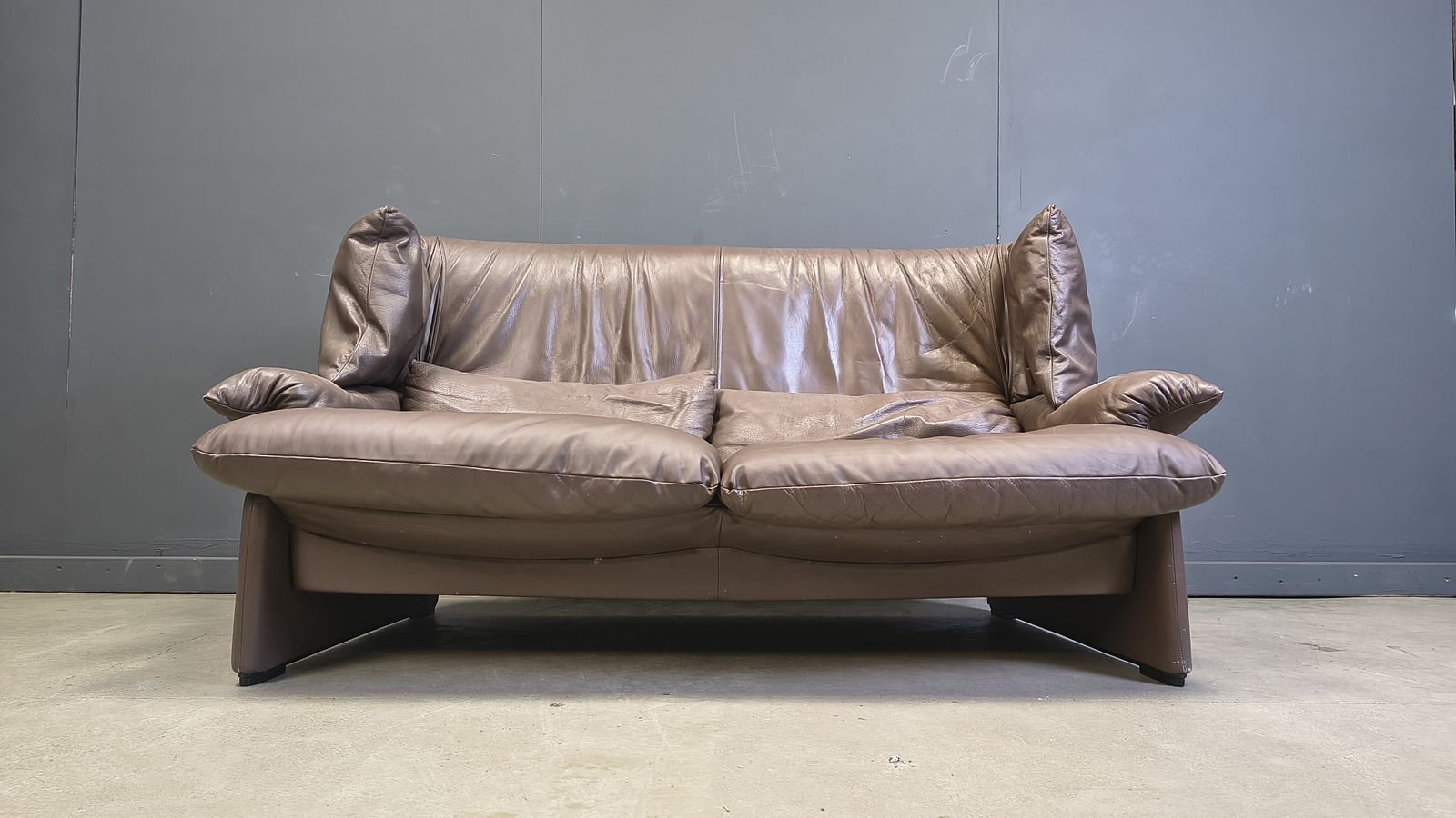 photo for sale Porto Venere Sofa By Vico Magistretti For Cassina, 1970s