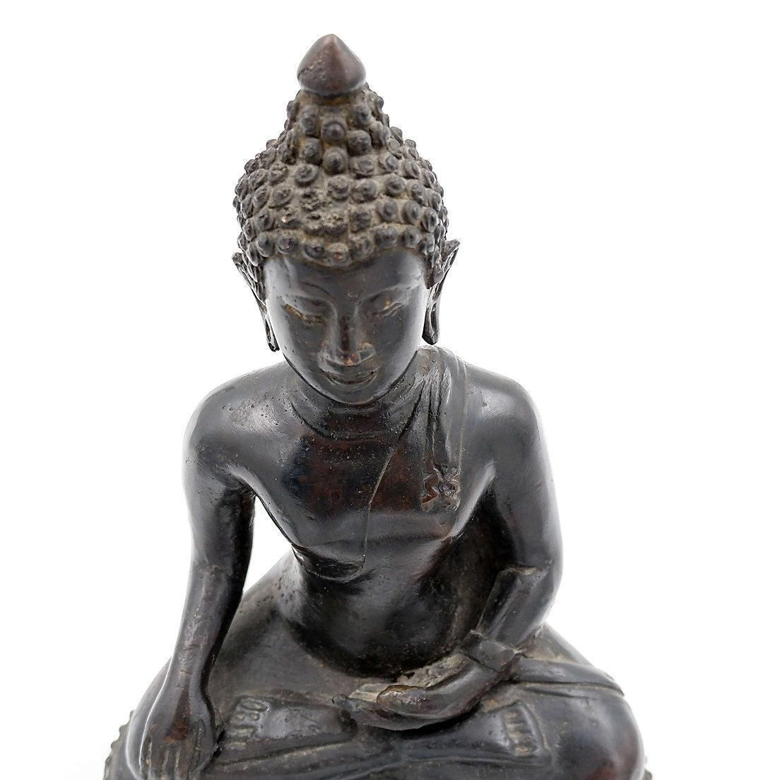 Buddha Calling The Earth To Witness Bronze Statuette, 20th Century photo vinterior