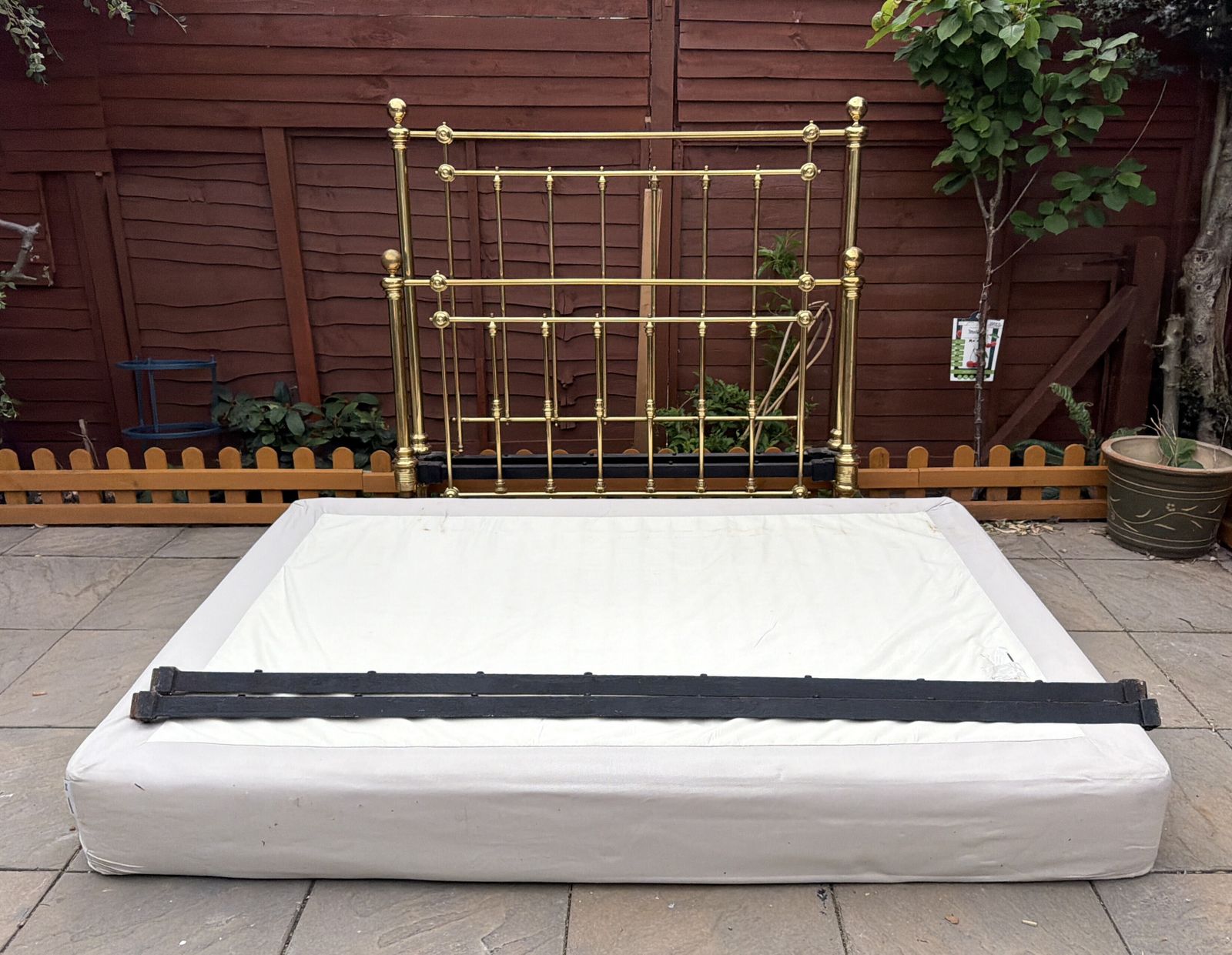 Stunning Victorian All Brass & Cast Iron Double Bed Frame & Base (Spare Of Repair)