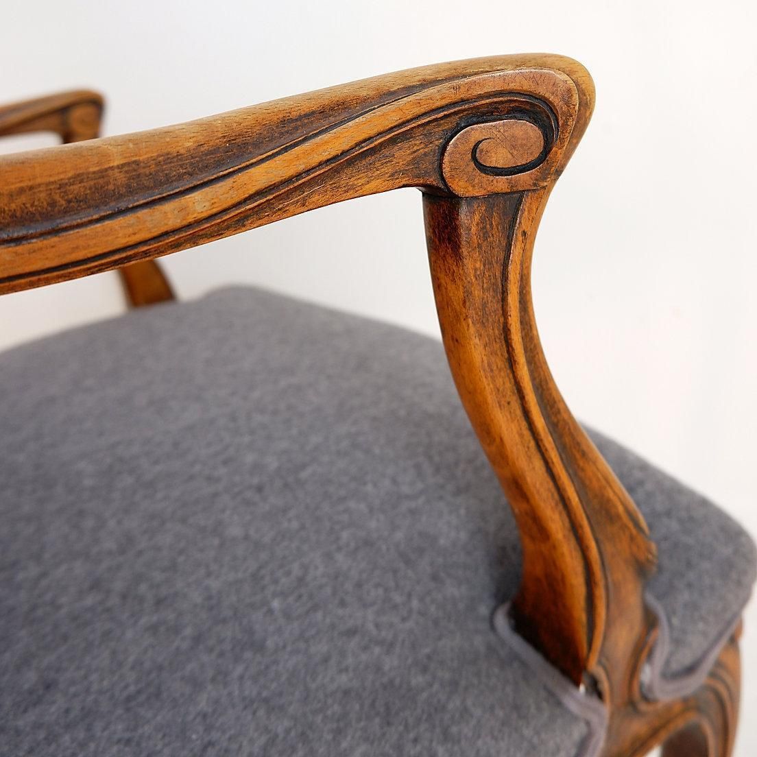 Louis XV Style Armchair In Mouse Gray Felt, Carved Wood, 20th Century photo vintage
