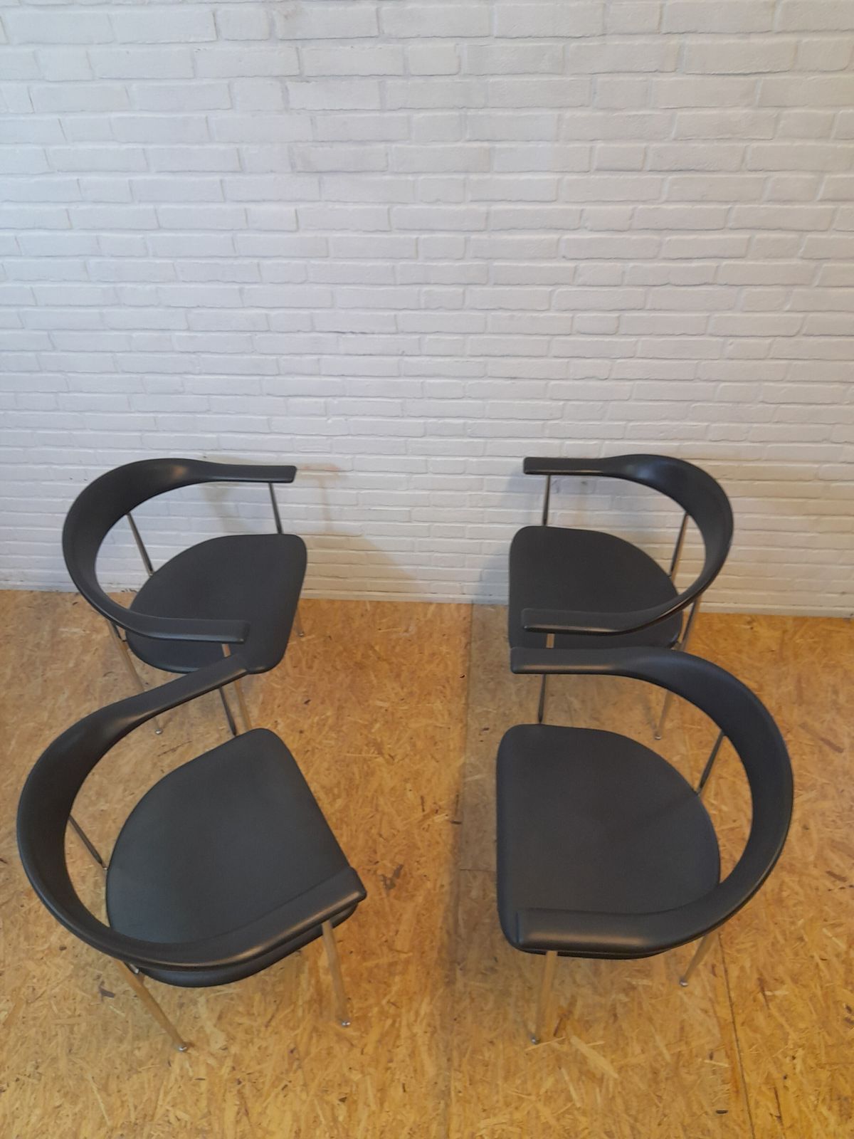 Set Of 4 Fasem P40 Diner Chairs photo furniture