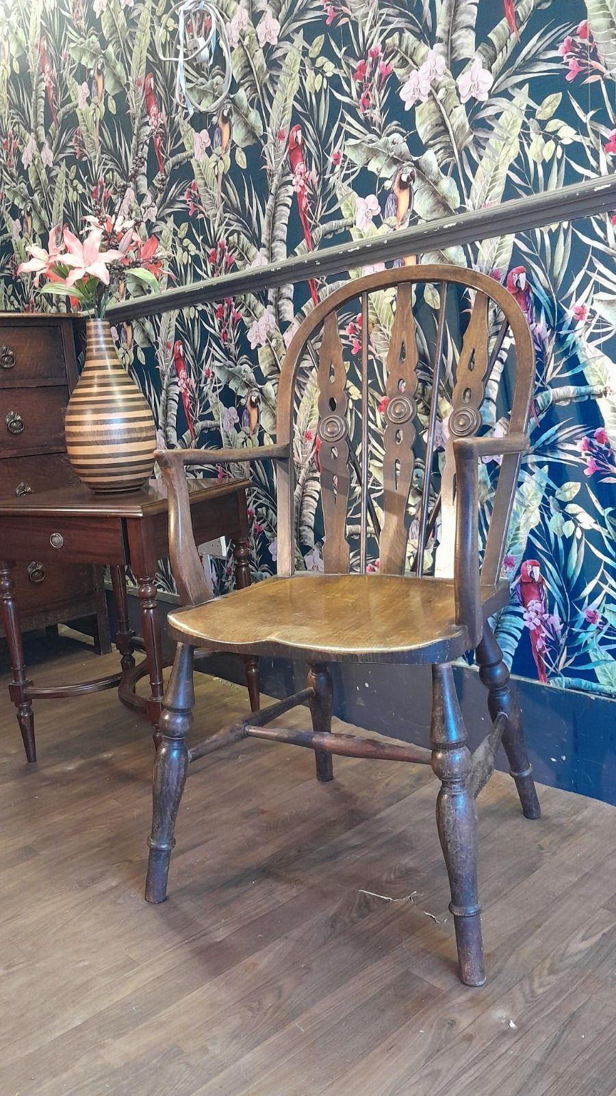 Antique Windsor Wheelback Spindle Carver Chair, Great Condition photo for sale