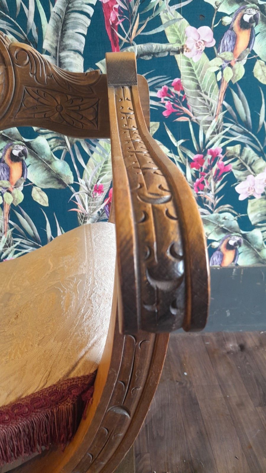 photo furniture Antique Oak X Framed Dagobert Chair With Intricate Carvings