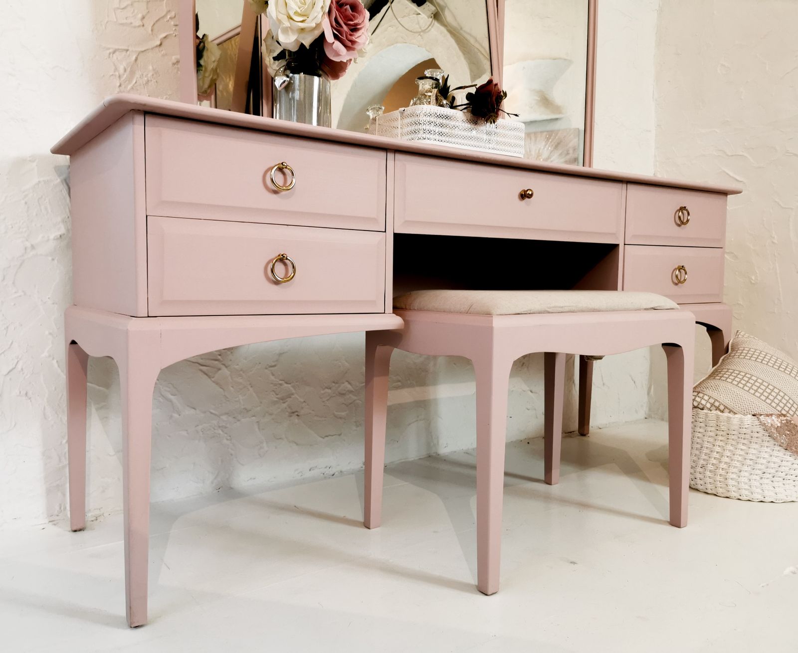 Spray Painted Dusky Pink Stag Minstrel Dressing Table Set With Triple Mirror & Stool photo 625.0