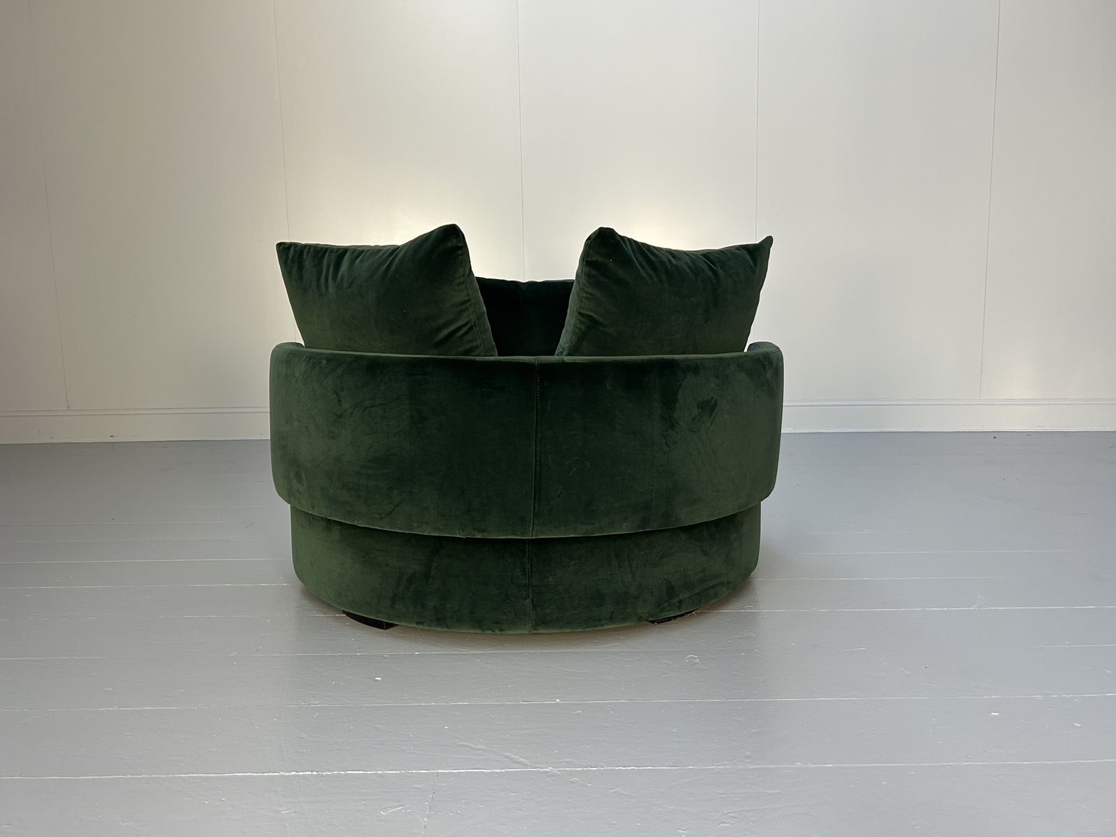 Fendi Casa Round Circular Chaise Daybed In Green Italian Velvet photo furniture