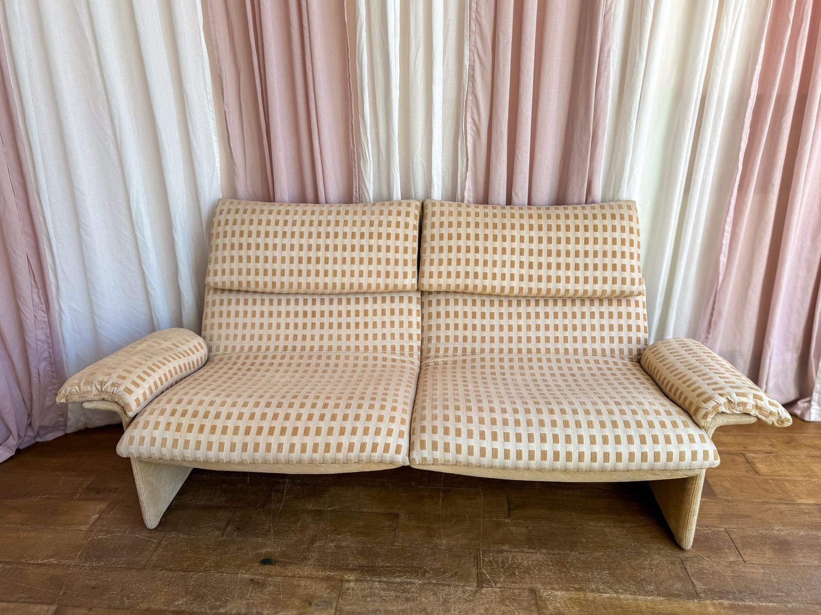 1970's Two Seater Sofa By Giovanni Offredi For Saporiti Italia photo furniture