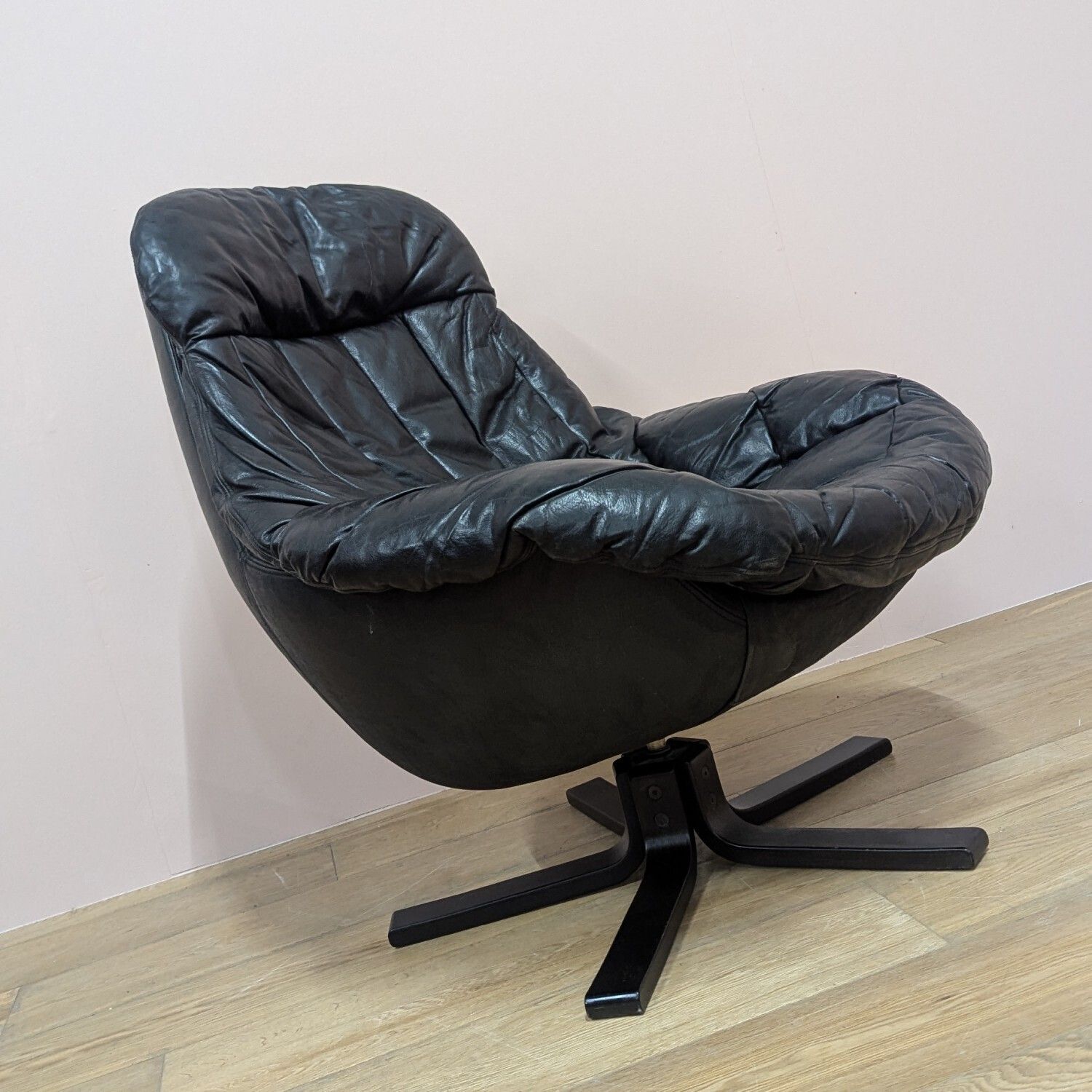Original Midcentury Danish Leather Swivel Chair By Bramin photo buy