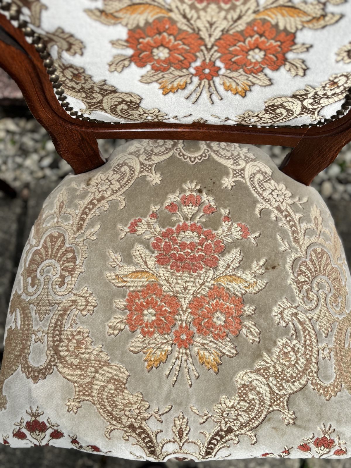 photo furniture Set Of 6 Vintage Walnut French Louis XV Revival Dining Chairs Including 2 Carvers