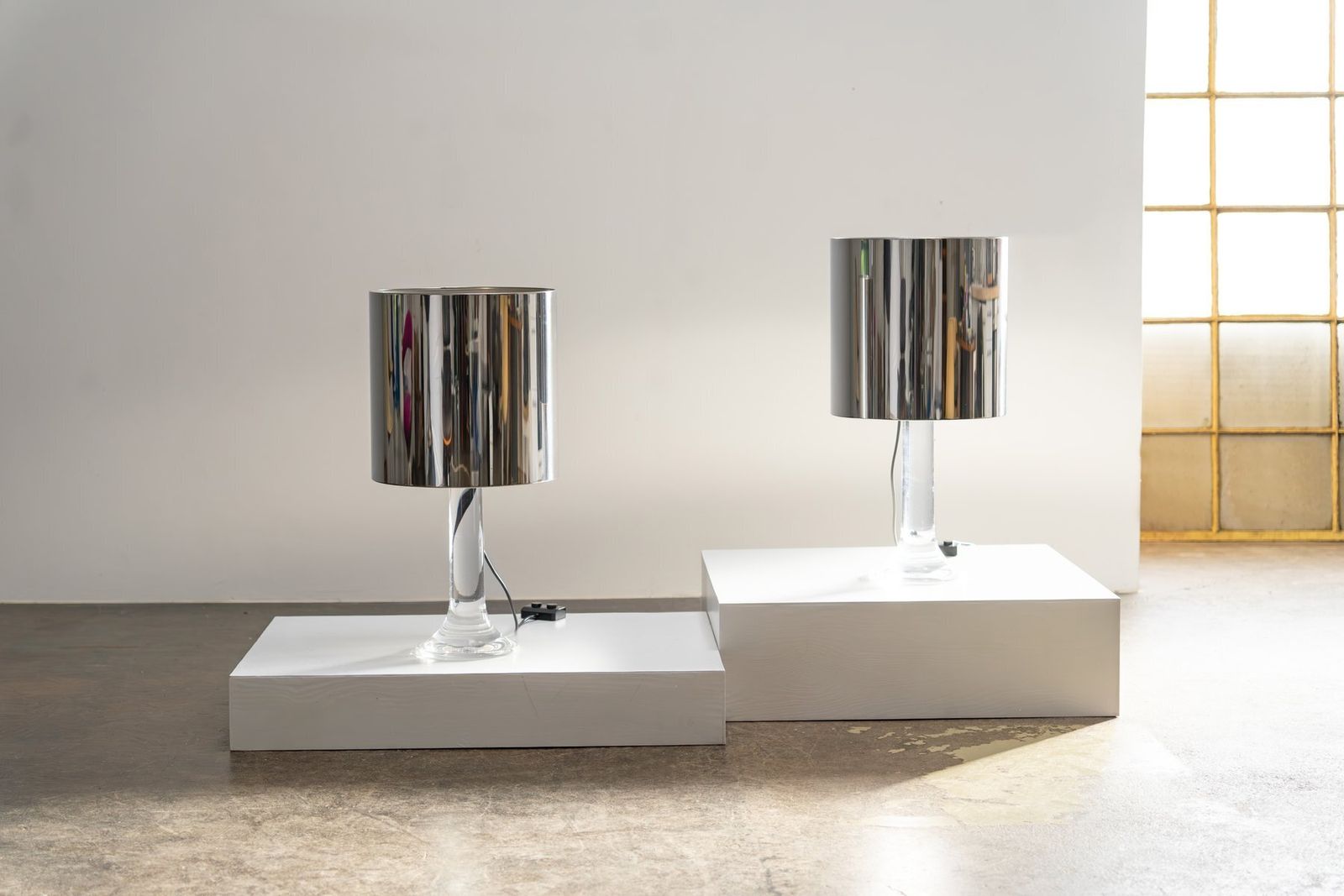 Acrylic Glass Table Lamps By Luigi Massoni For Guzzini, Italy, 1970s, Set Of 2