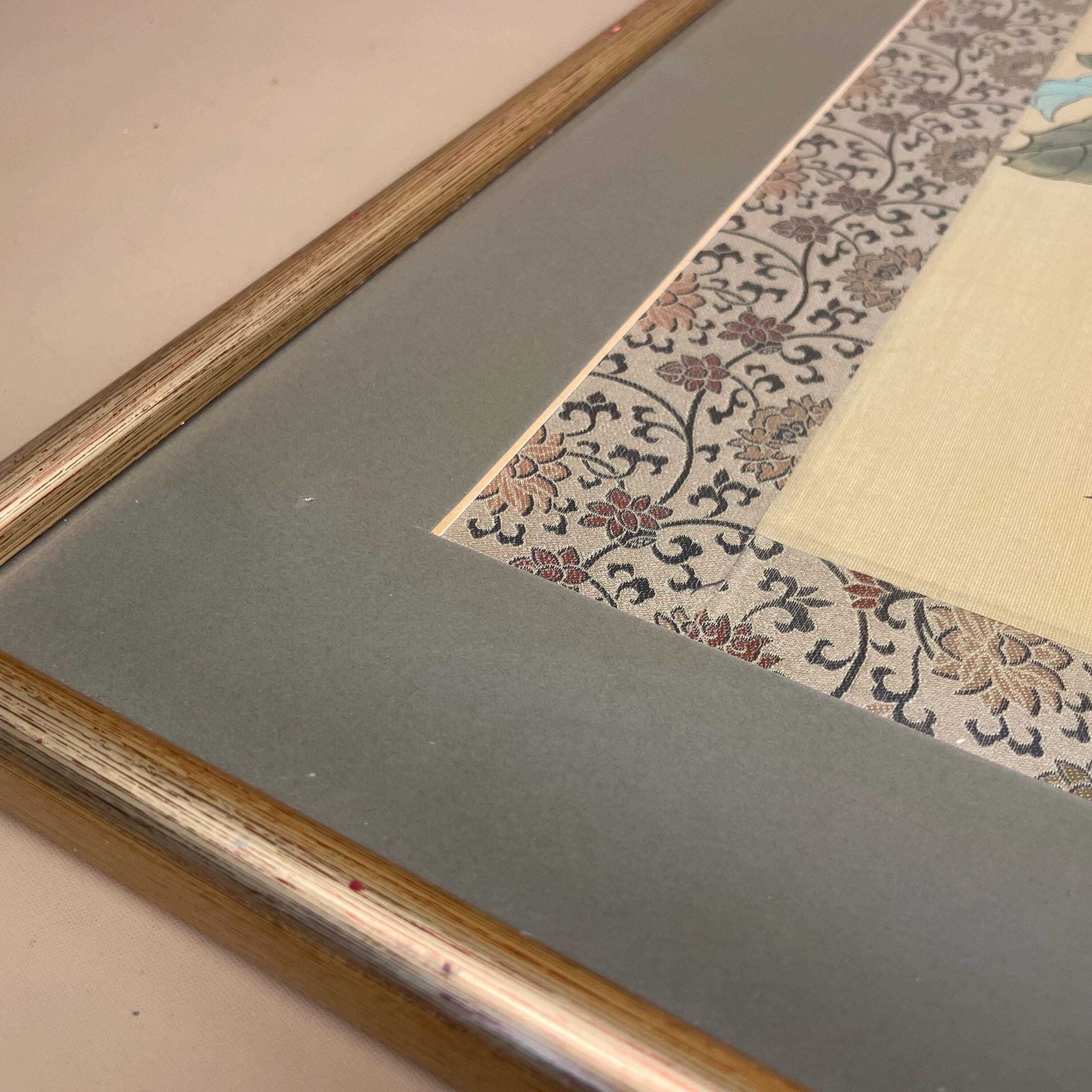 139.0 Chinese Original Painting On Silk Birds Peaches Fruit Gold Wood Frame Floral Picture Green Mount Oriental Wall Decor Asian Hand Painted photo
