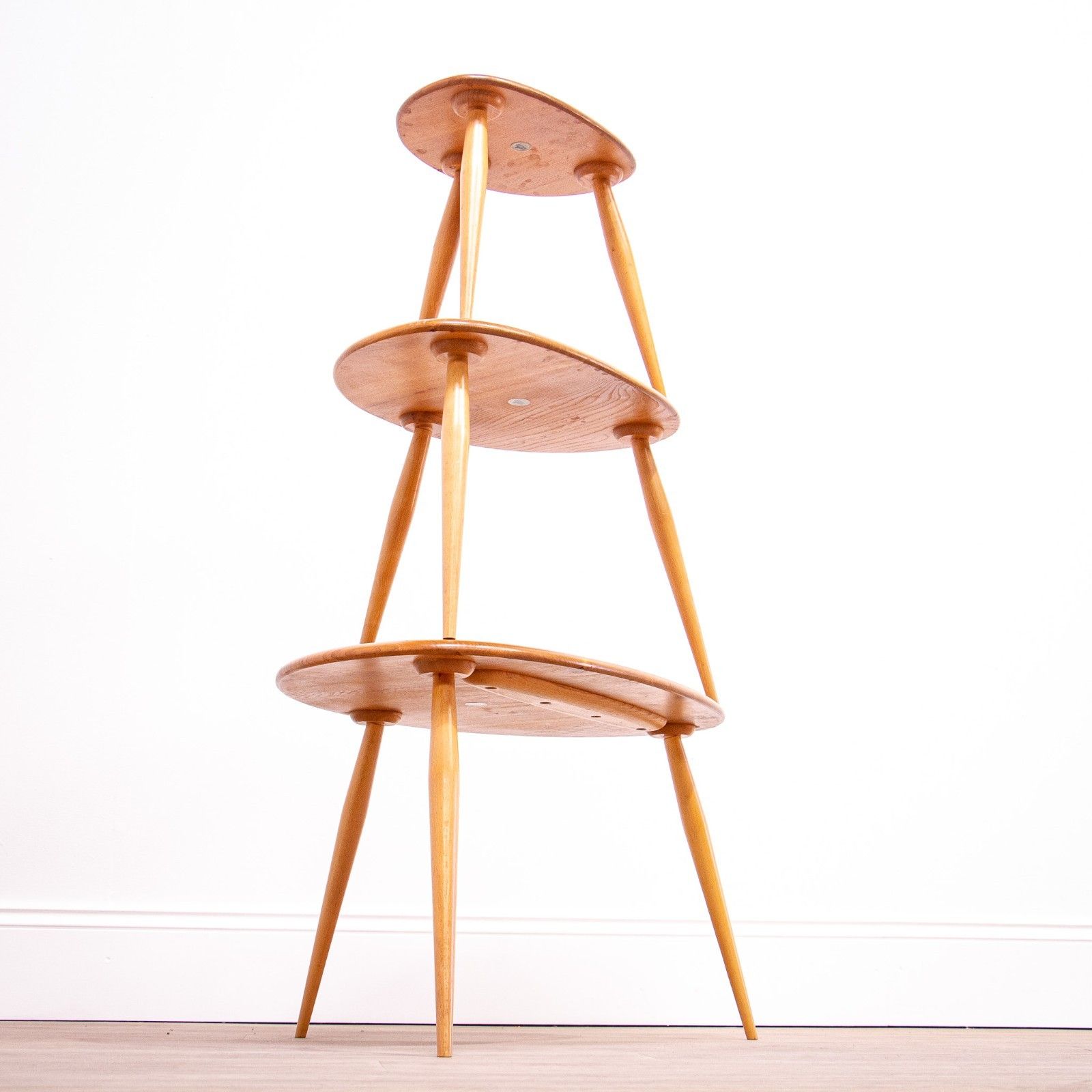 photo furniture Ercol Pebble Table Nest Model 354