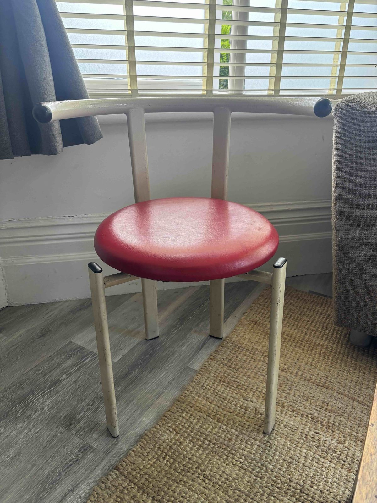 Memphis Style 1980s Tubular Metal And Leather Chair
