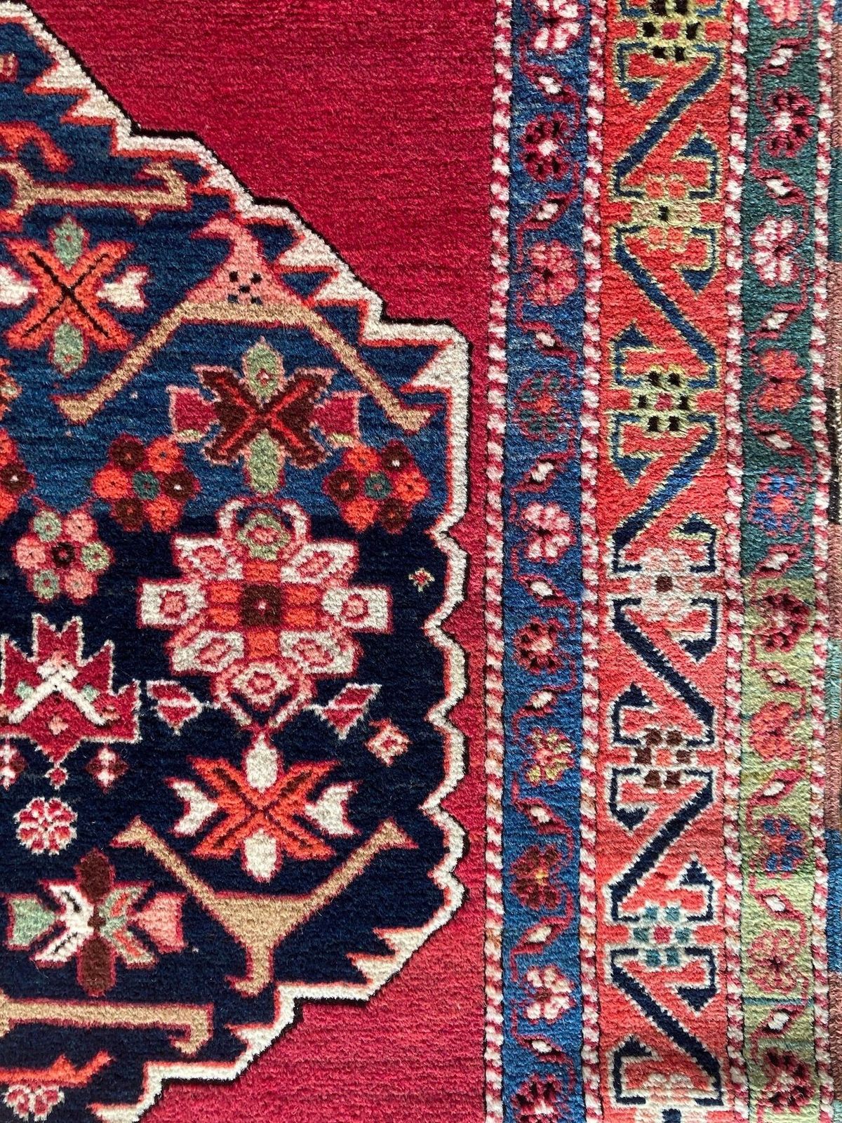 photo vintage Antique Karabagh Long Rug 2.97m X 1.17m
