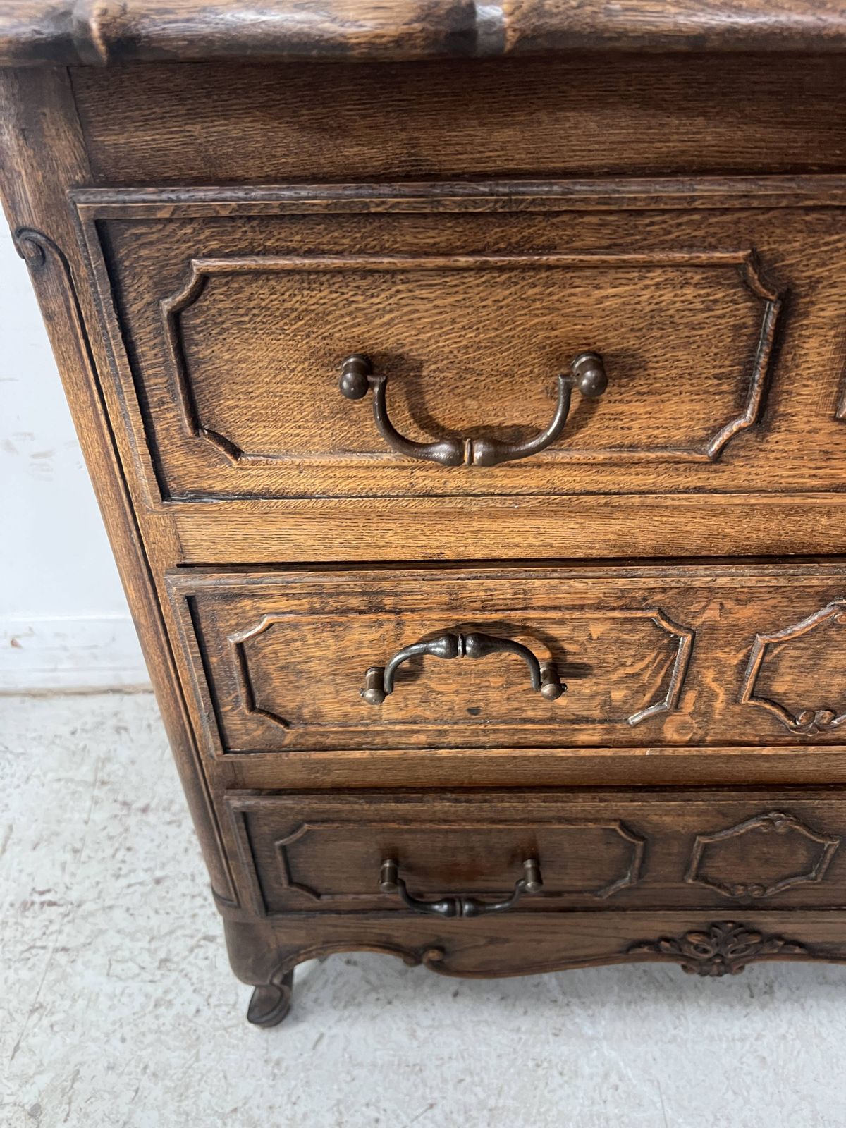Regency Style Chest Of Drawers In Carved Oak, 20th Century photo Furniture