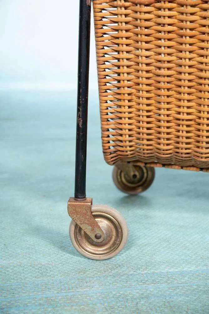 photo buy Vintage Bijzettafel Uit De Jaren 70, Bohemian Leestafel.