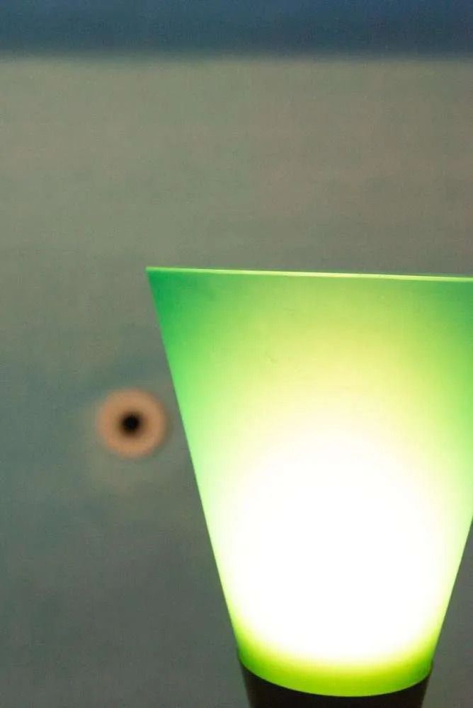 photo furniture Vintage Designlamp Uit De Jaren 70/80, Memphis Stijl Diabolo.