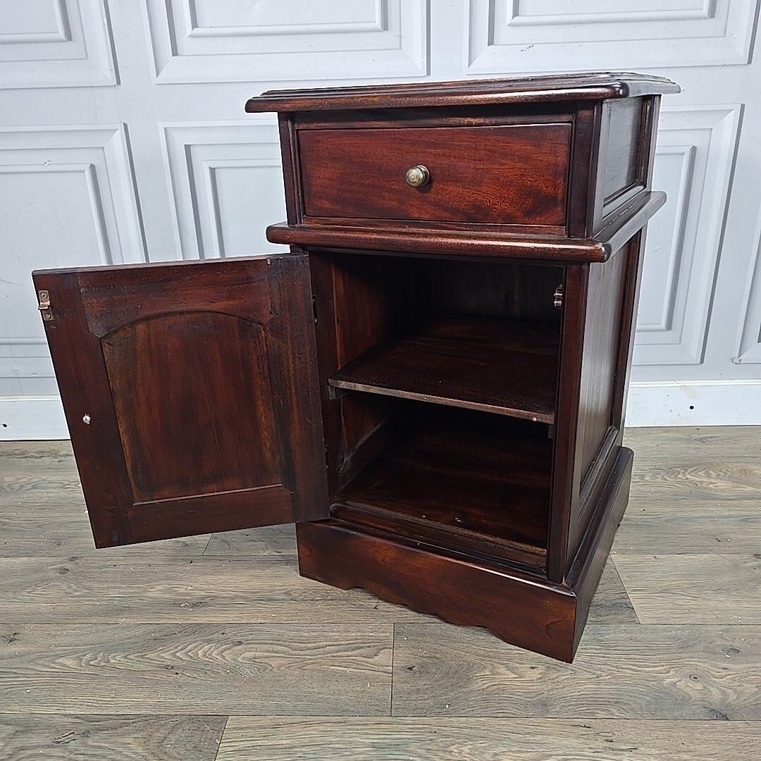 photo furniture Antique Reproduction Pot Cupboard Bedside Table Mahogany Wood Cabinet Stand