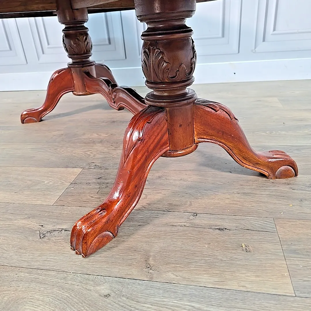 photo vintage Antique  Coffee Table Victorian Style Mahogany Ball Claw Carved Pedestal Legs