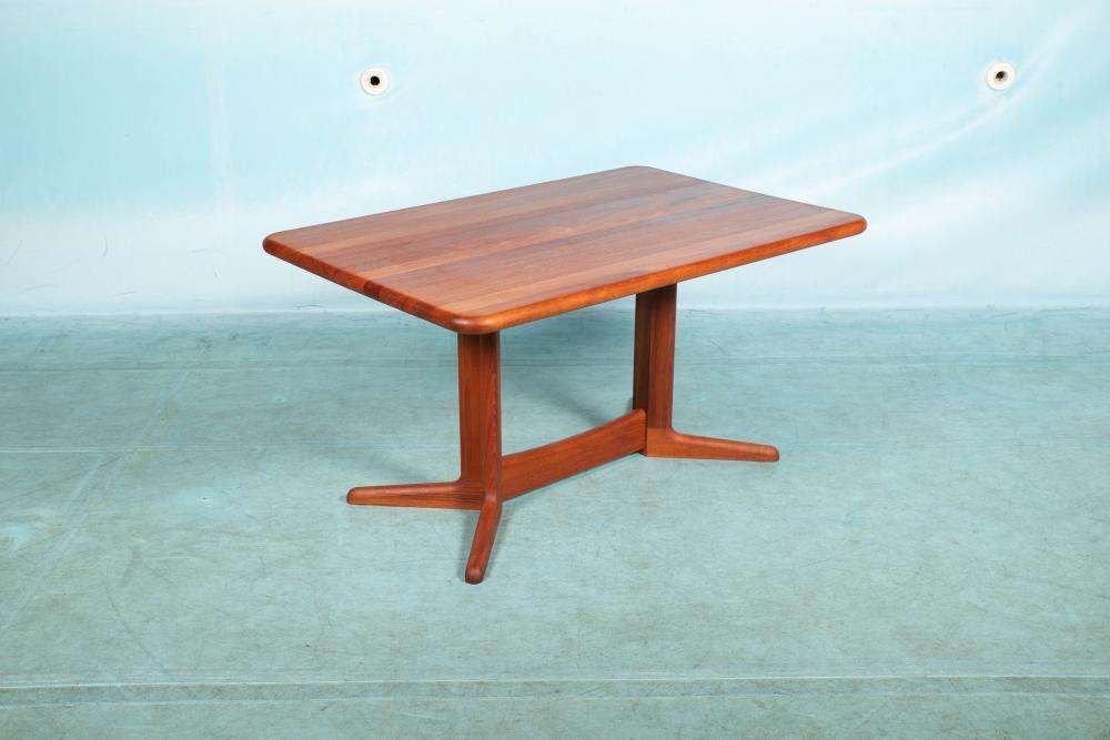 Deens Design Eettafel, Nagezien En Opgeknapt – Teak Eettafel Uit De Jaren Zestig. photo vintage