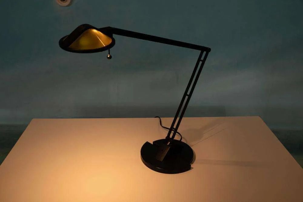 photo buy Memphis Jaren '80 Bureaulamp, Space Age Vintage Ikea Bureau.